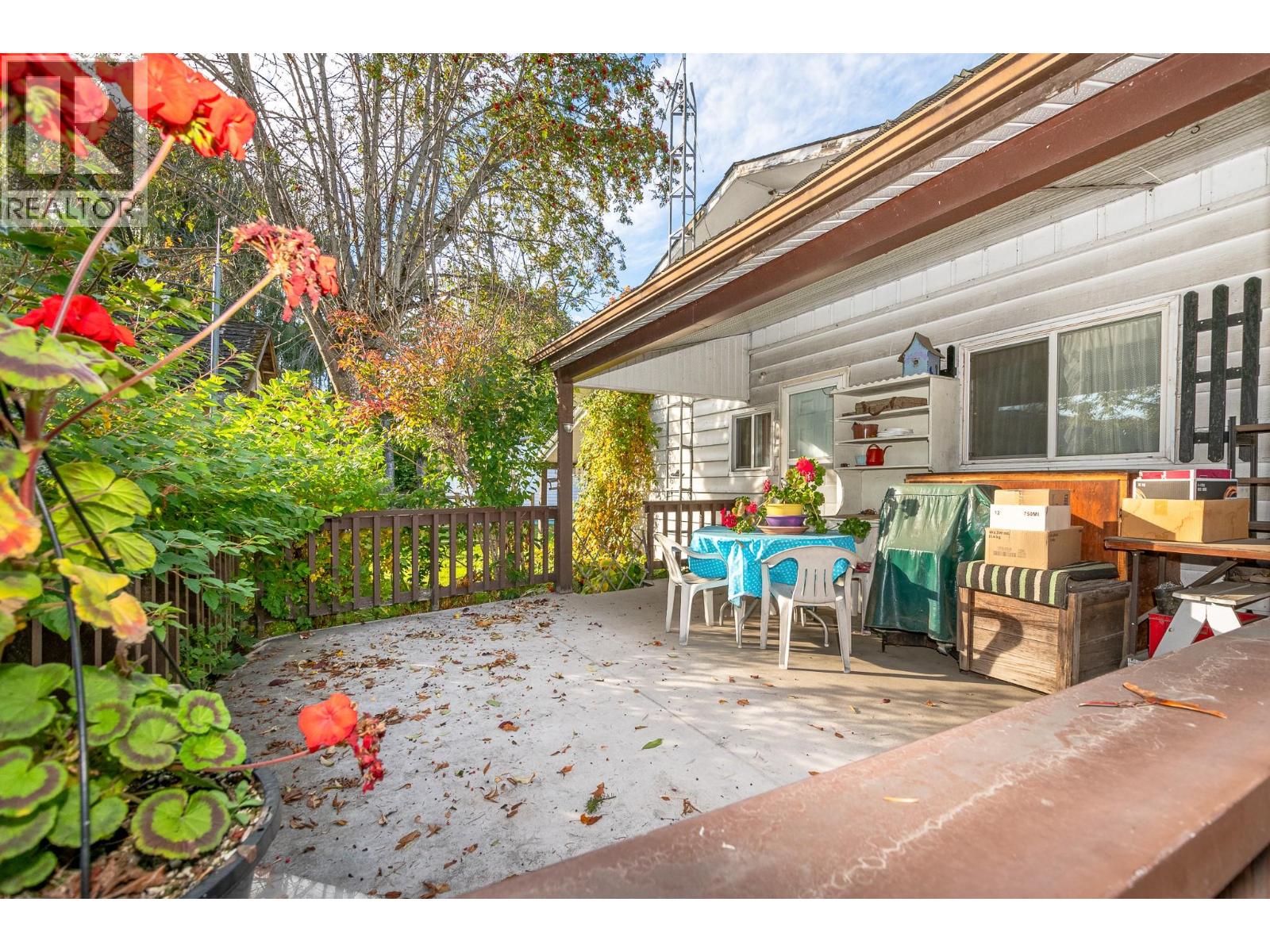 4760 Canoe Beach Drive Drive Ne, Salmon Arm, British Columbia  V0E 1K0 - Photo 15 - 10403947