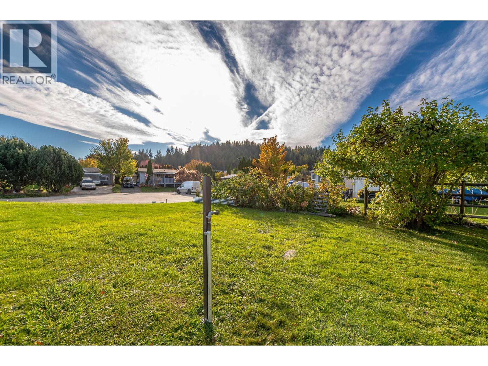 4760 Canoe Beach Drive Drive Ne, Salmon Arm, British Columbia  V0E 1K0 - Photo 17 - 10403947