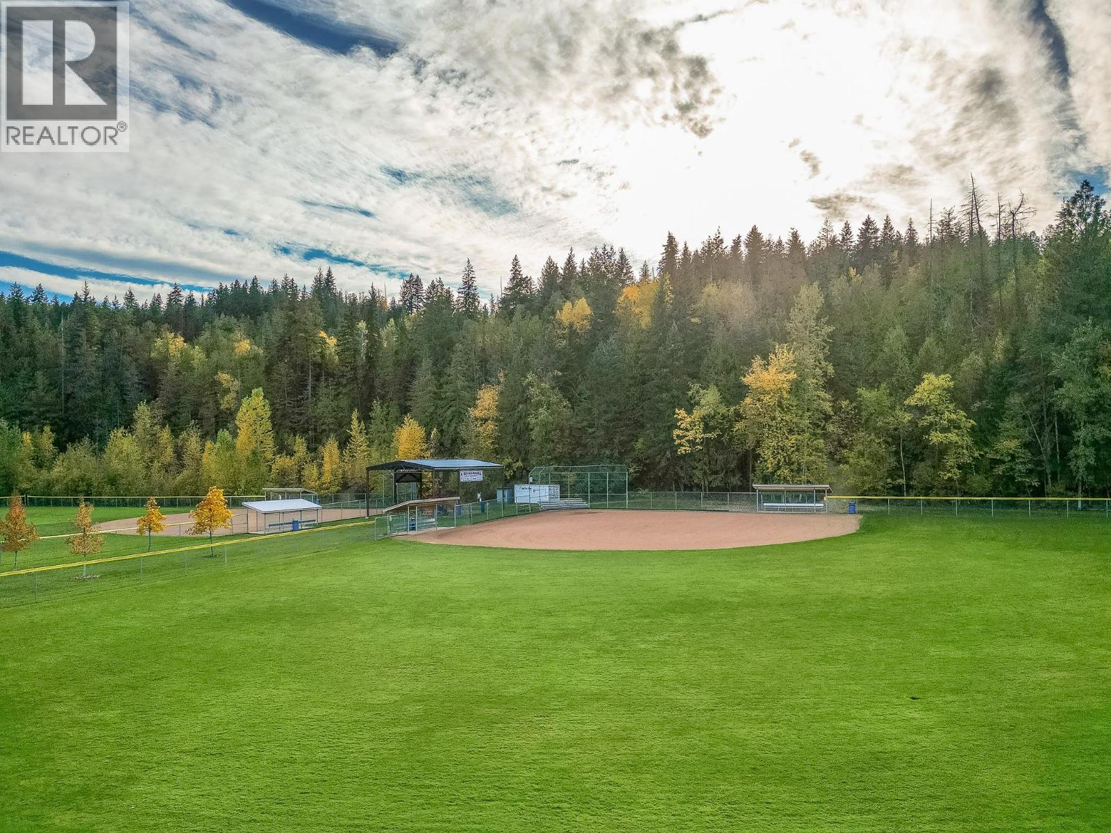 4760 Canoe Beach Drive Drive Ne, Salmon Arm, British Columbia  V0E 1K0 - Photo 38 - 10403947