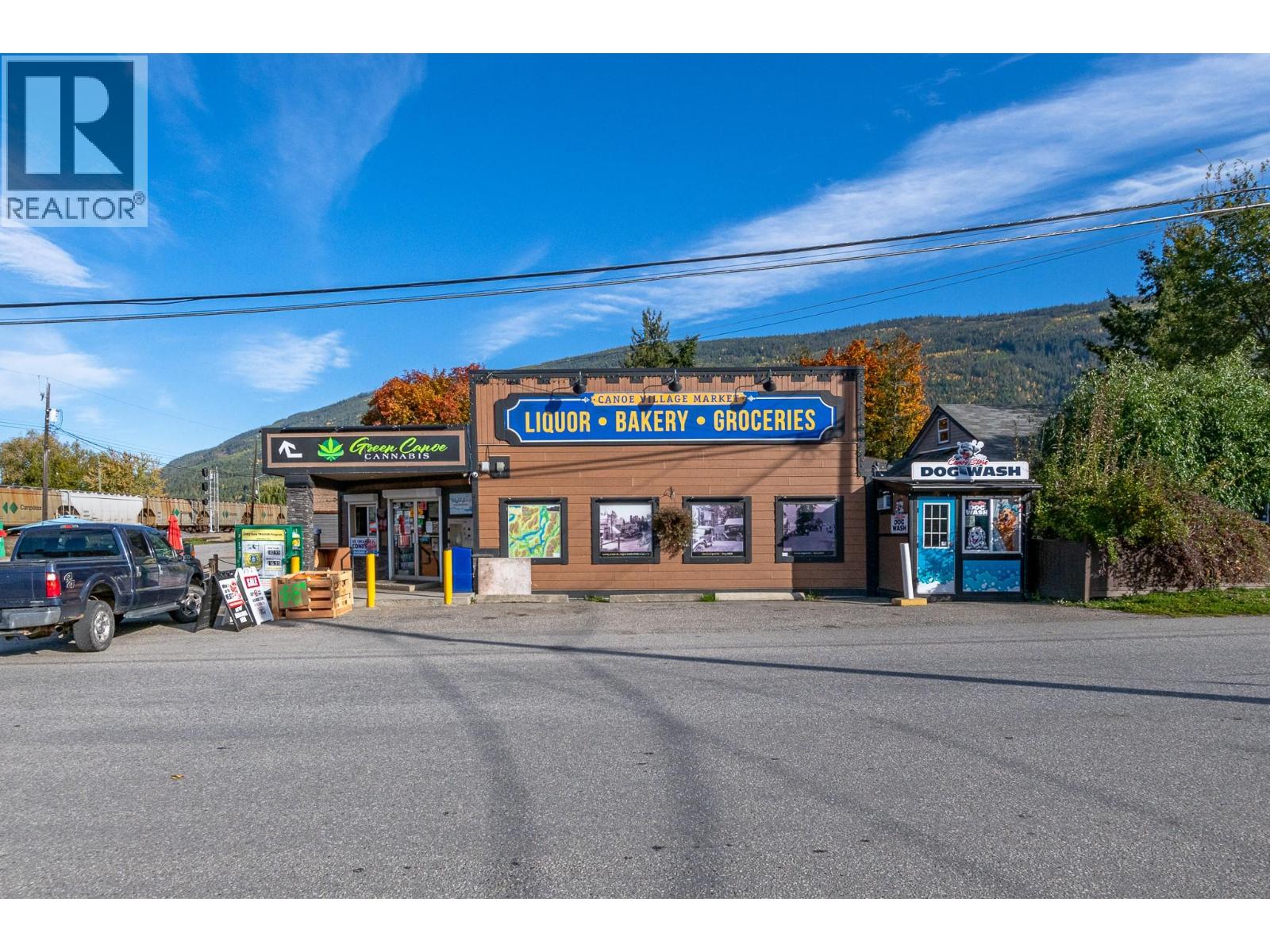 4760 Canoe Beach Drive Drive Ne, Salmon Arm, British Columbia  V0E 1K0 - Photo 44 - 10403947