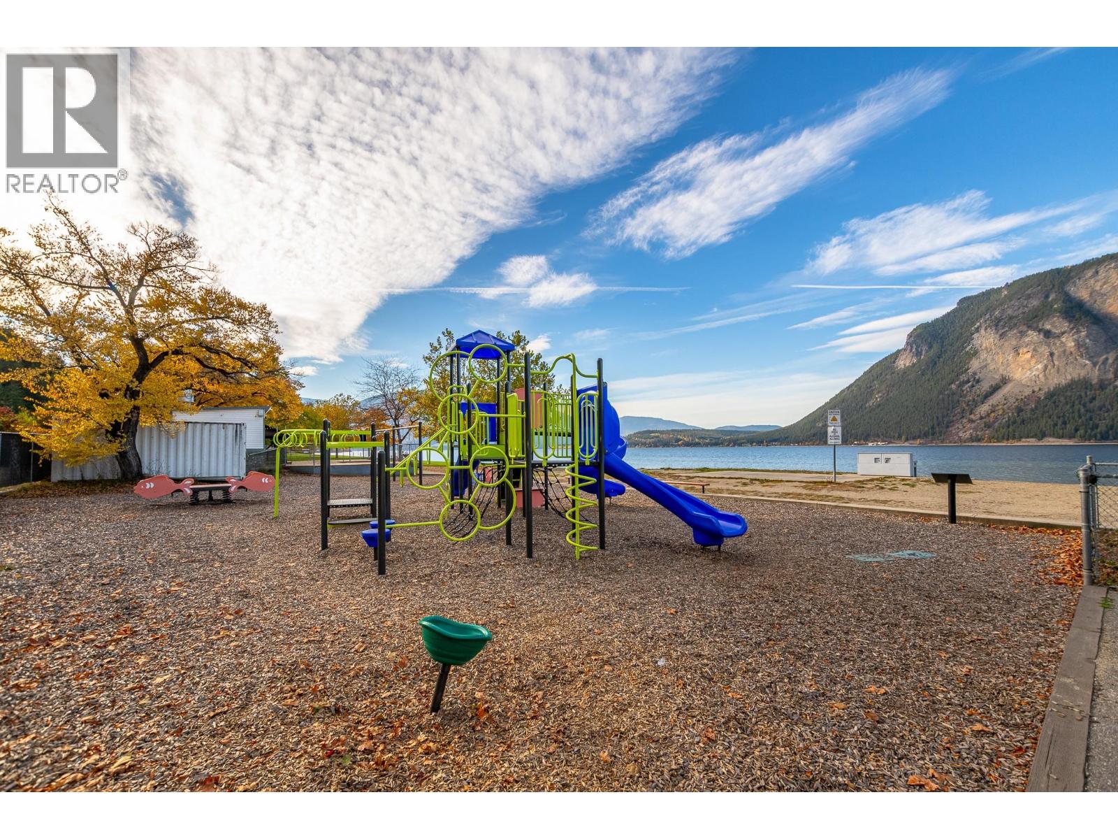 4760 Canoe Beach Drive Drive Ne, Salmon Arm, British Columbia  V0E 1K0 - Photo 47 - 10403947