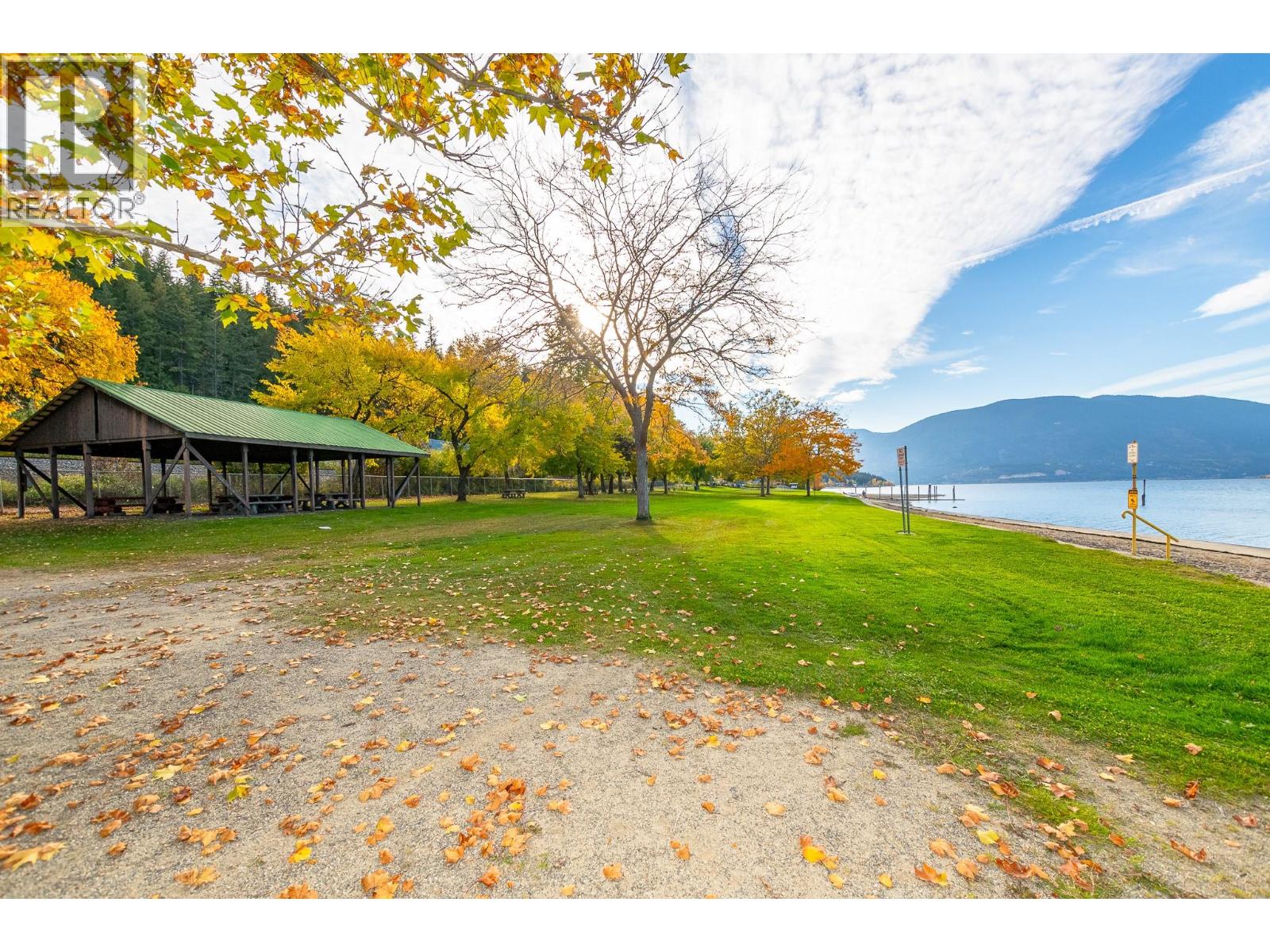4760 Canoe Beach Drive Drive Ne, Salmon Arm, British Columbia  V0E 1K0 - Photo 50 - 10403947