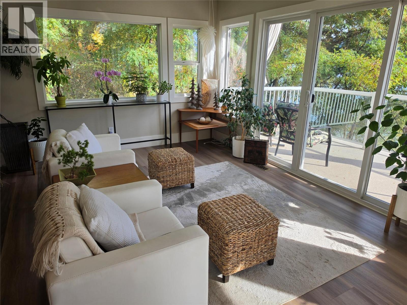 2340 3a Highway, Nelson, British Columbia  V1L 6K7 - Photo 10 - 10404033