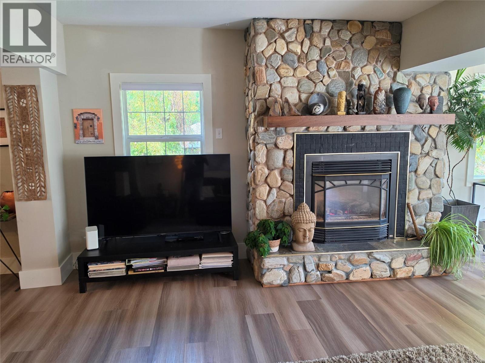 2340 3a Highway, Nelson, British Columbia  V1L 6K7 - Photo 16 - 10404033