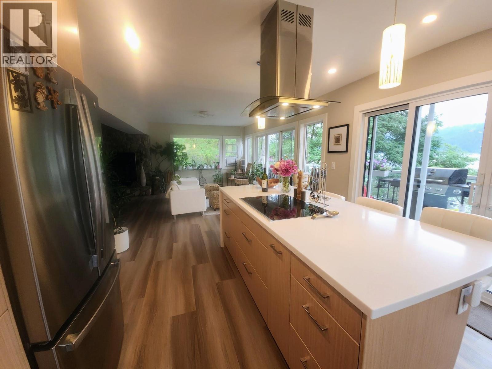 2340 3a Highway, Nelson, British Columbia  V1L 6K7 - Photo 8 - 10404033