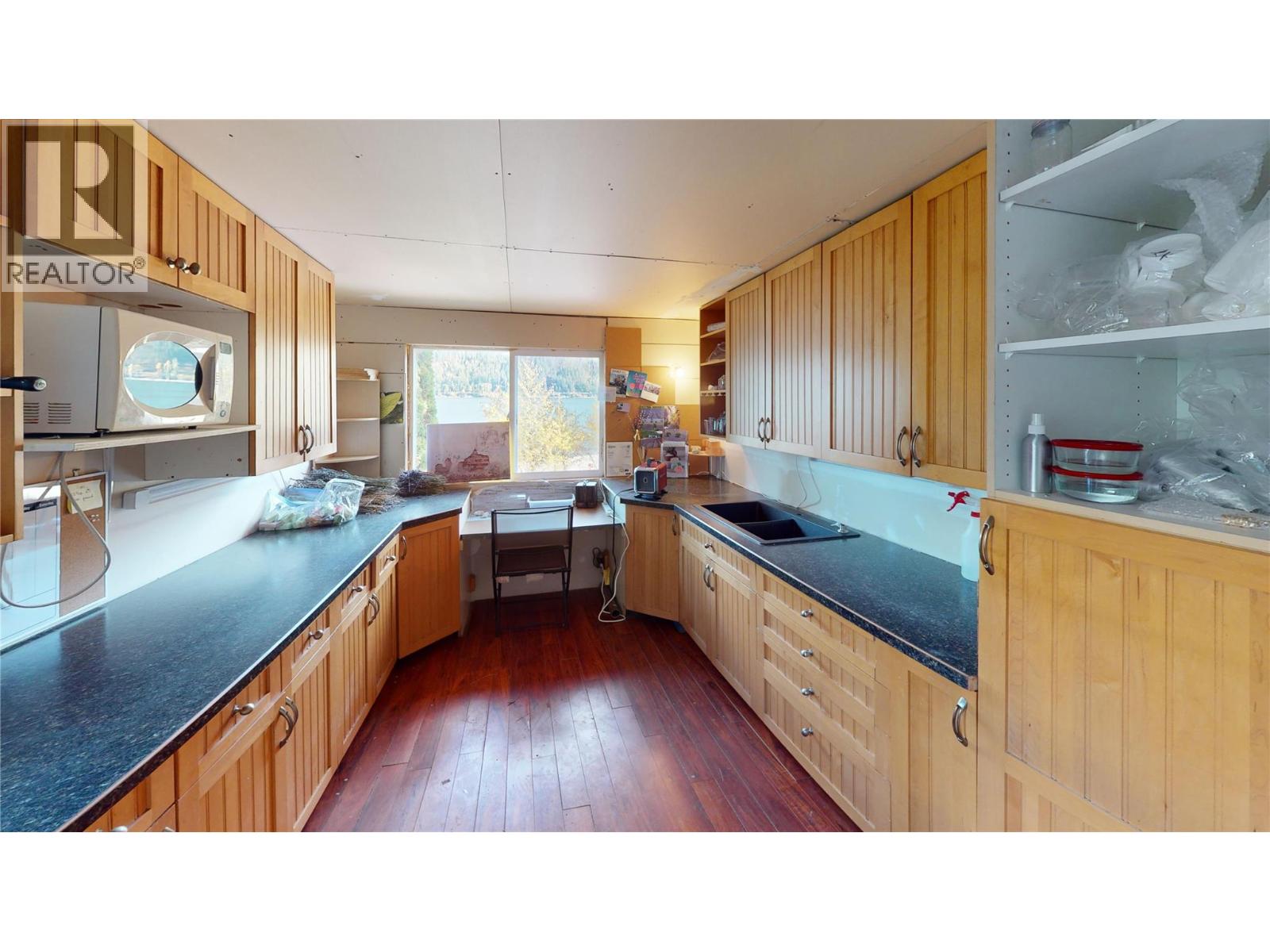 2340 3a Highway, Nelson, British Columbia  V1L 6K7 - Photo 91 - 10404033