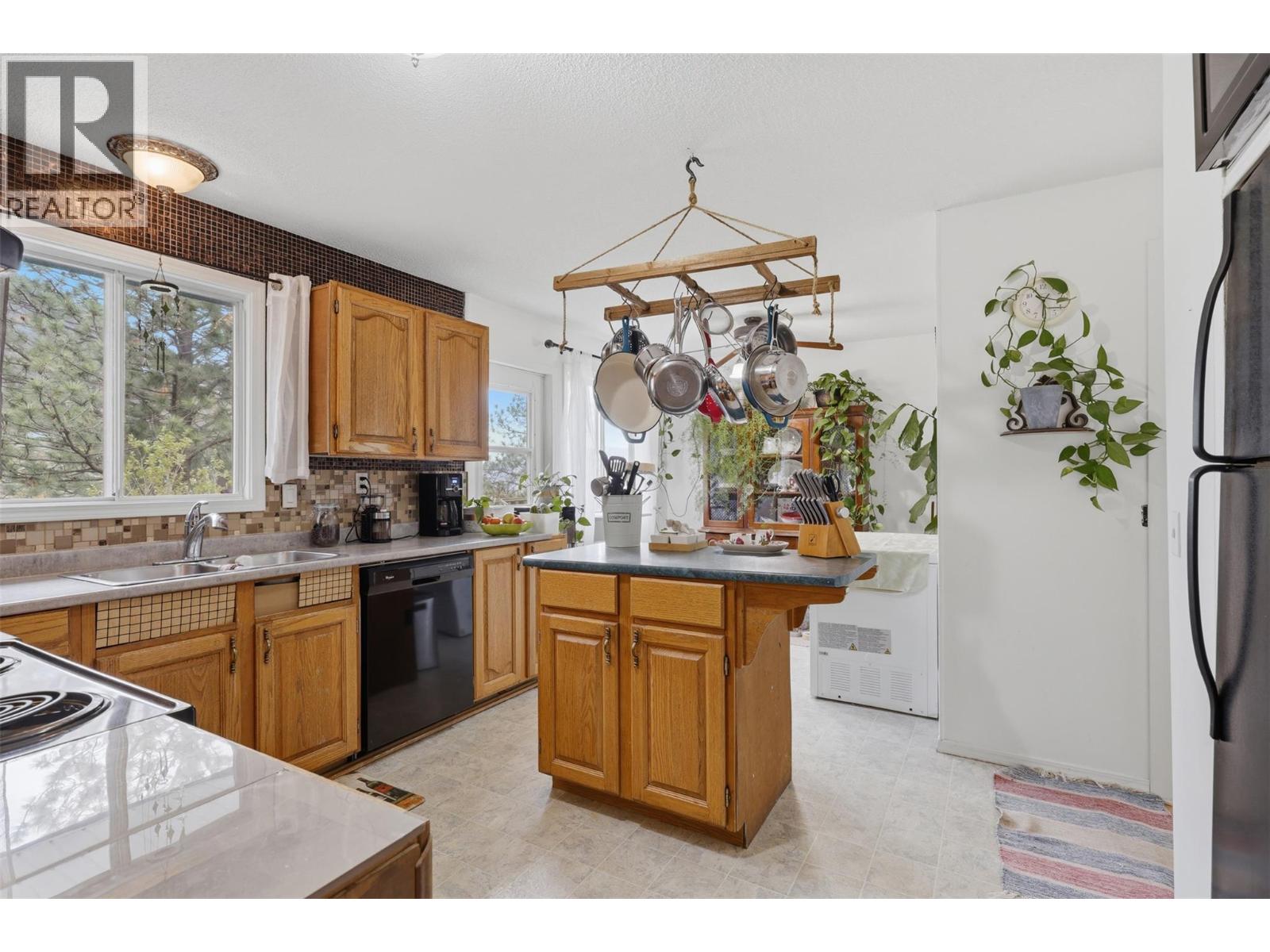 1237 Highridge Drive, Kamloops, British Columbia  V2C 5G5 - Photo 12 - 10403937