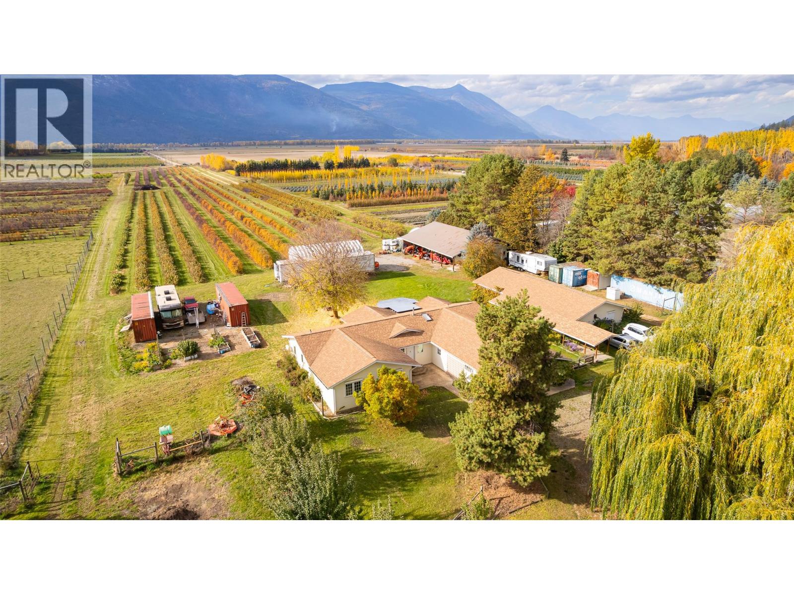 1331 Channel Road, Wynndel, British Columbia  V0B 2N1 - Photo 1 - 10403855