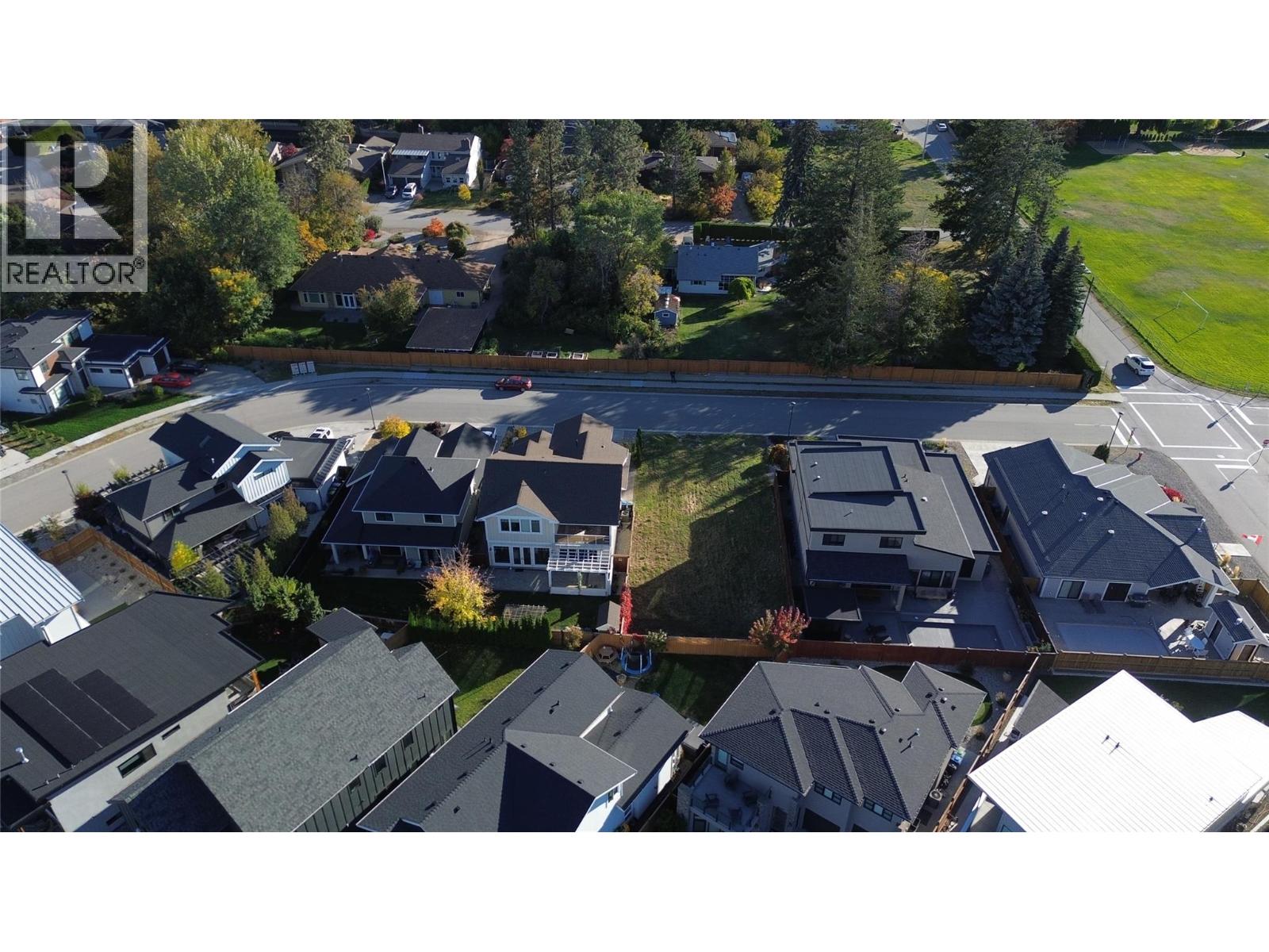 888 Johnson Street, Summerland, British Columbia  V0H 1Z9 - Photo 12 - 10404089