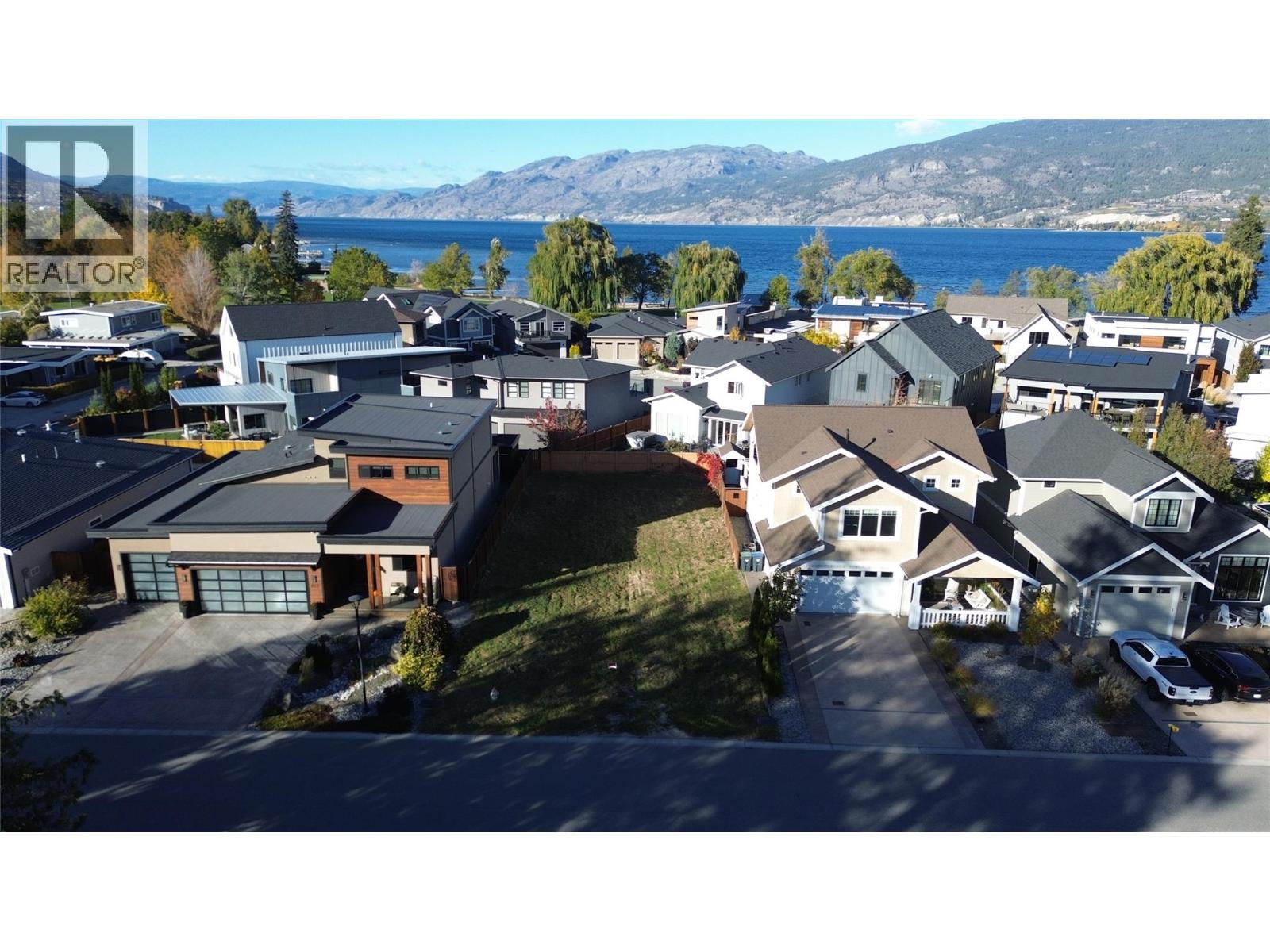 888 Johnson Street, Summerland, British Columbia  V0H 1Z9 - Photo 3 - 10404089