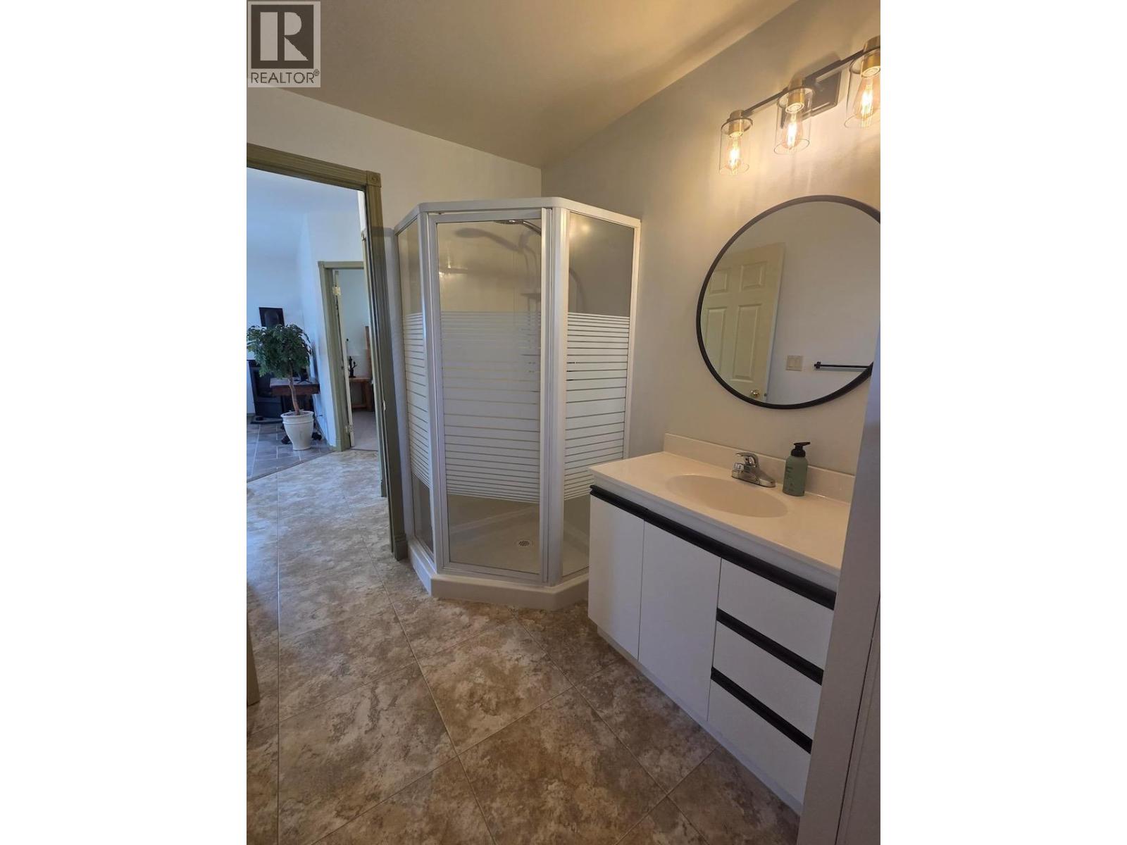 3486 Davy Road, Grand Forks, British Columbia  V0H 1H2 - Photo 4 - 10404109
