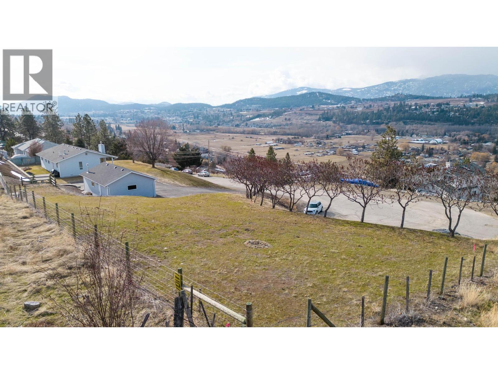 11487 Darlene Road, Lake Country, British Columbia  V4V 1Y4 - Photo 2 - 10404022