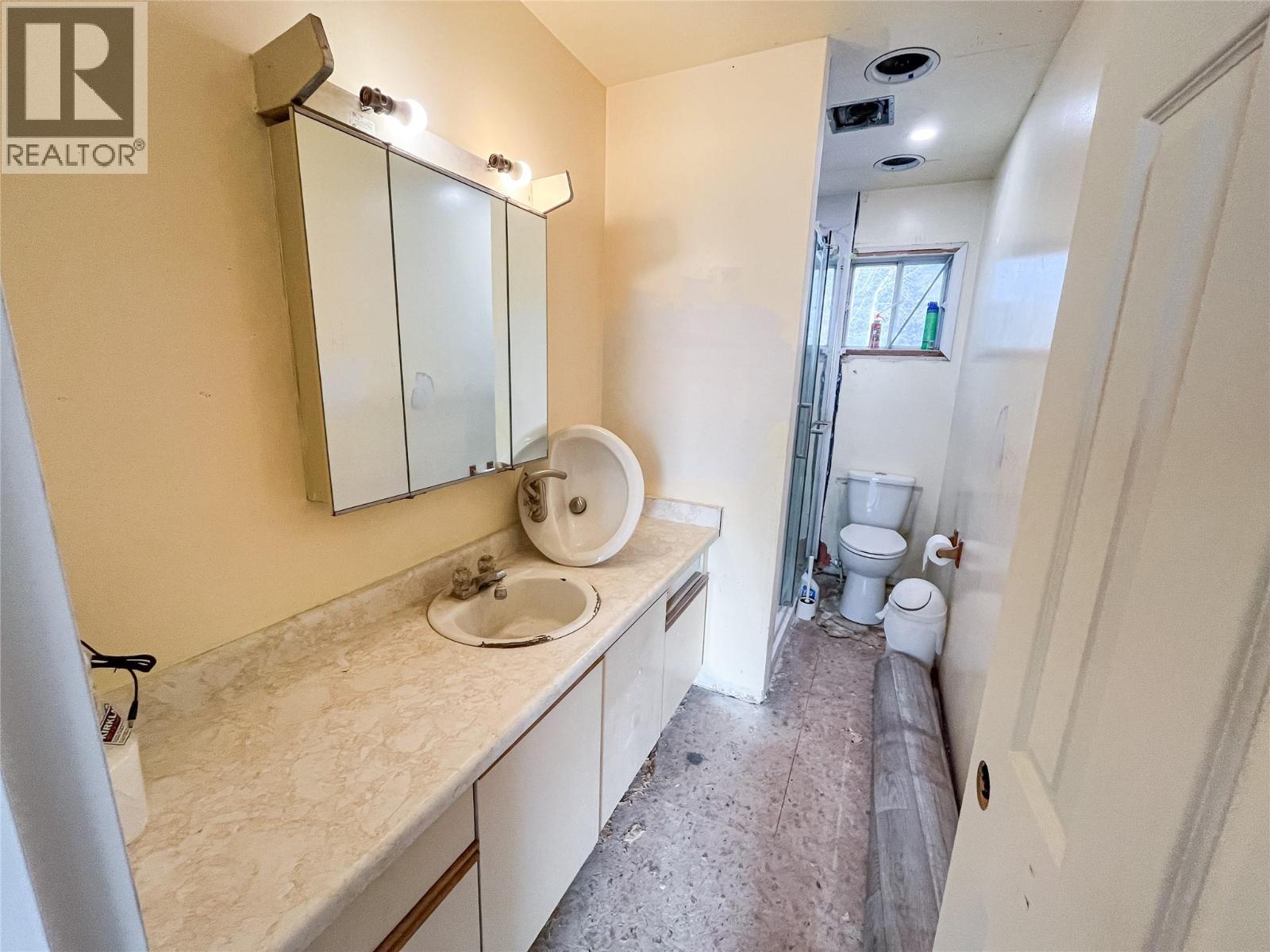 36 Kiskatinaw Place, Tumbler Ridge, British Columbia  V0C 2W0 - Photo 11 - 10404113