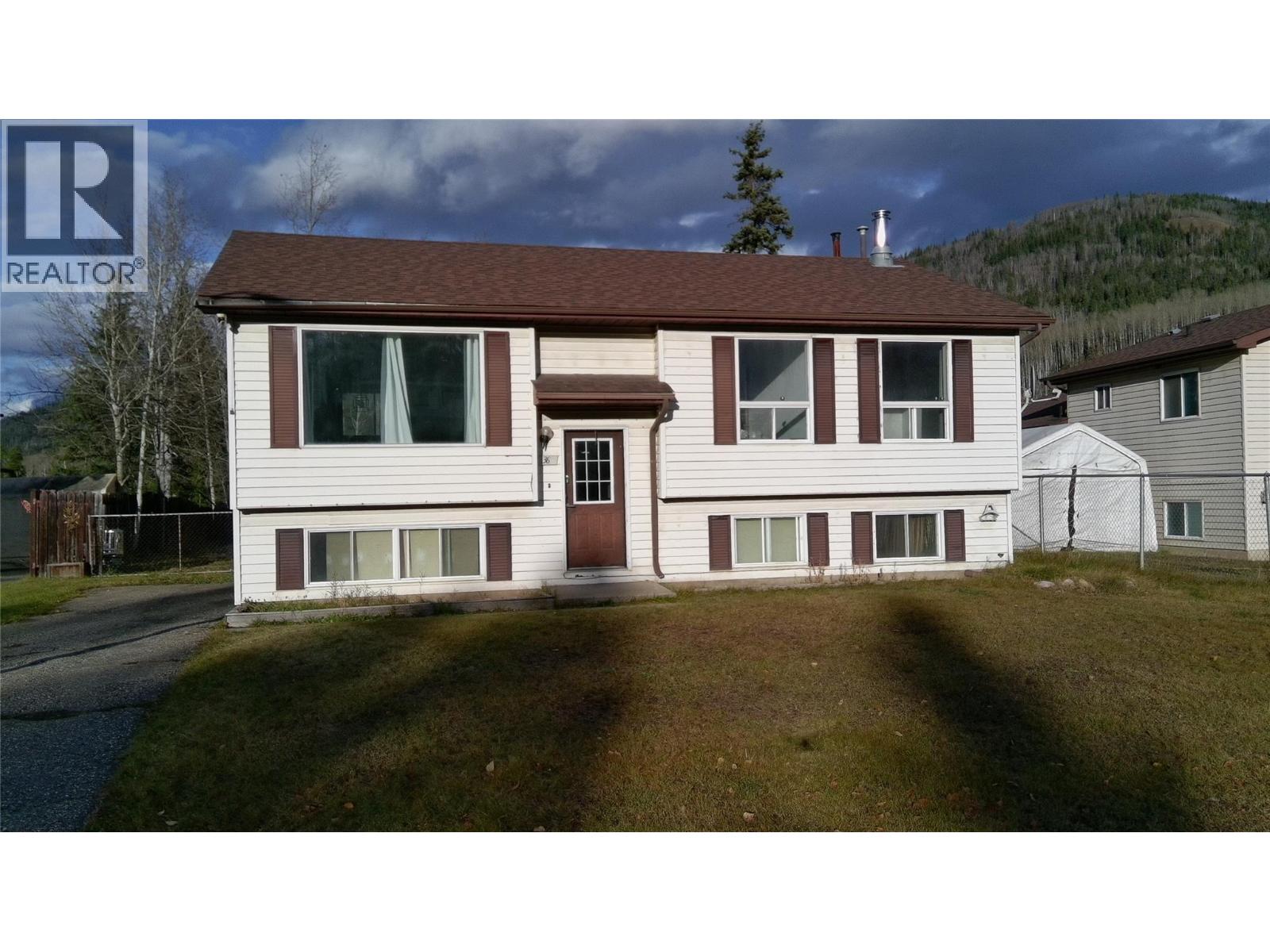 36 Kiskatinaw Place, Tumbler Ridge, British Columbia  V0C 2W0 - Photo 21 - 10404113