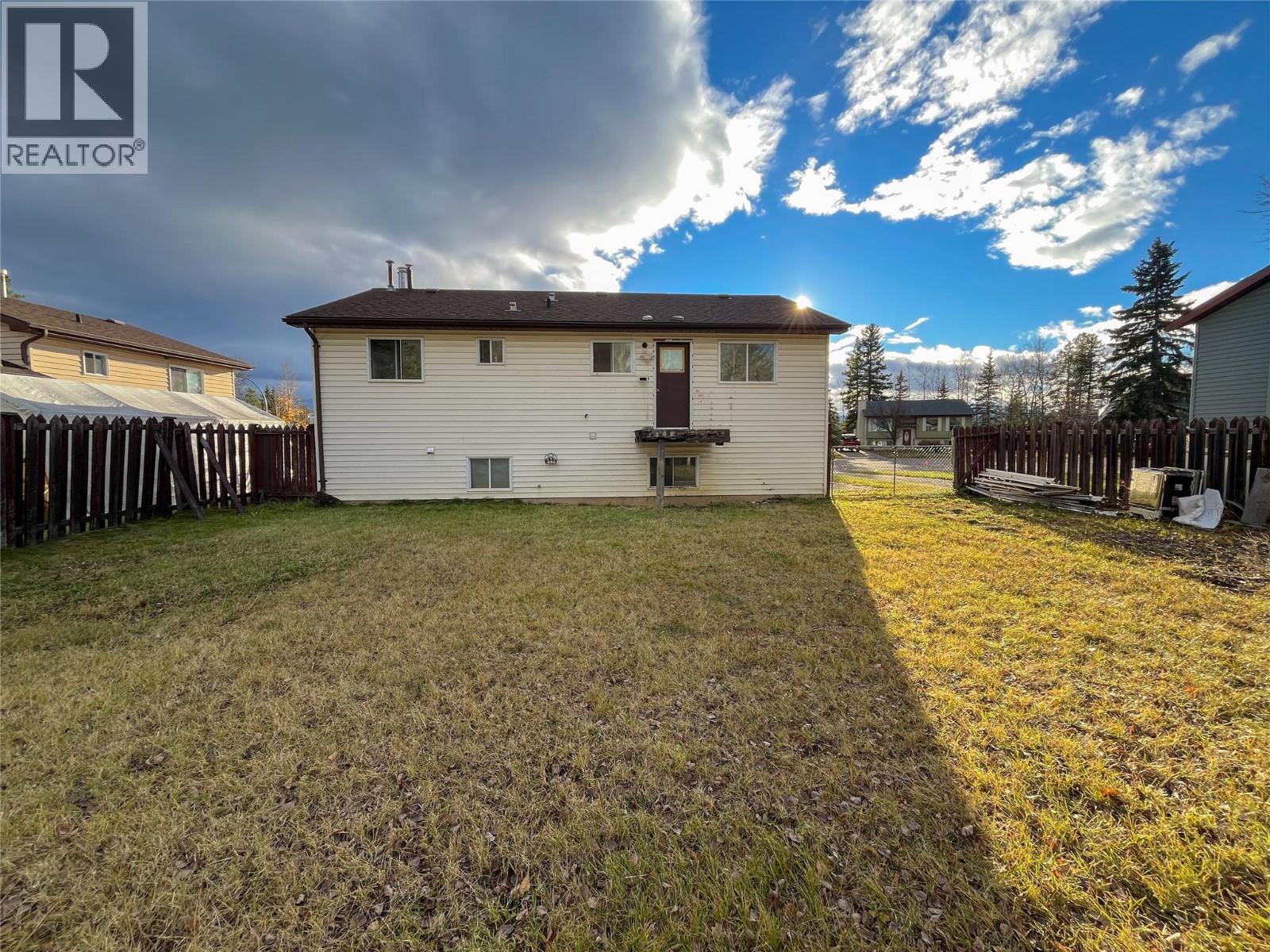 36 Kiskatinaw Place, Tumbler Ridge, British Columbia  V0C 2W0 - Photo 24 - 10404113