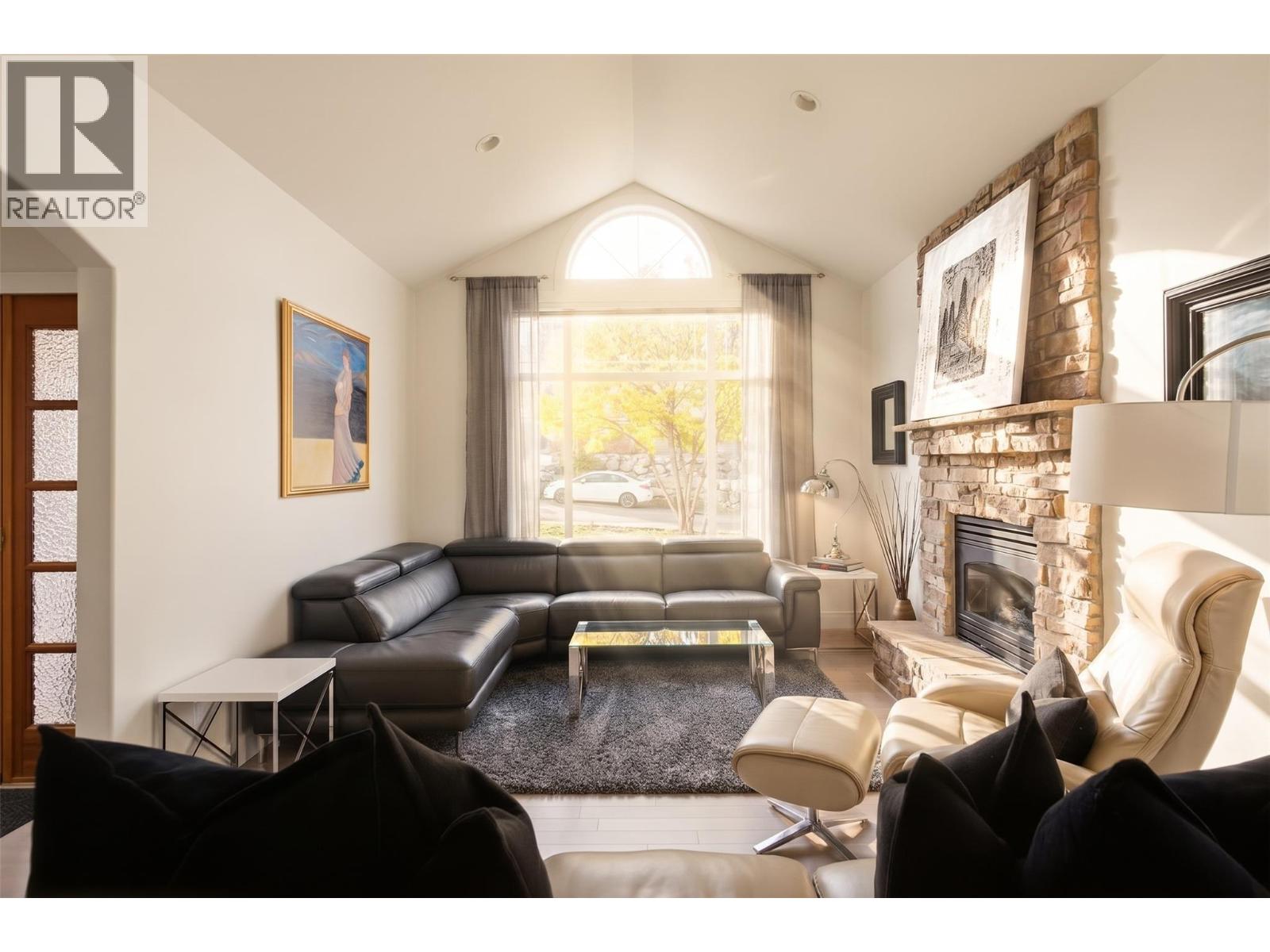 1030 Skeena Drive, Kelowna, British Columbia  V1V 2K7 - Photo 6 - 10403738