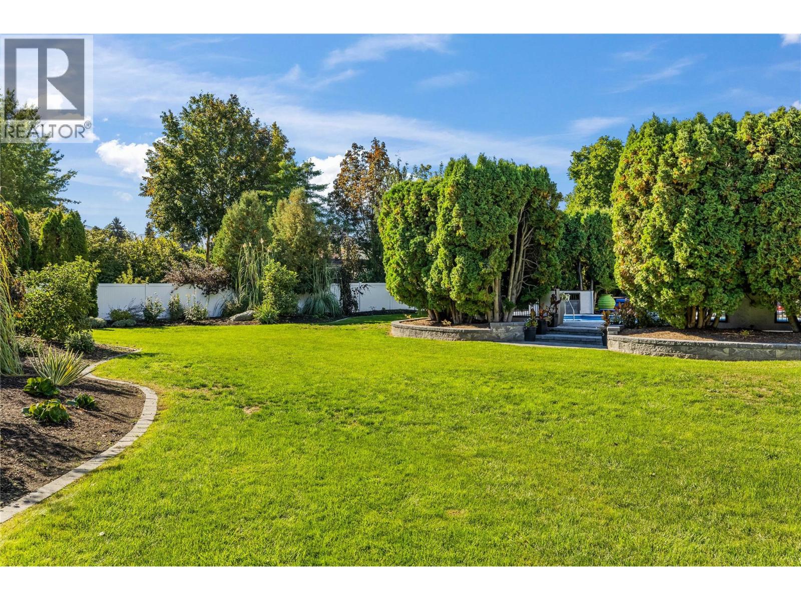 771 Torrs Road, Kelowna, British Columbia  V1W 1B4 - Photo 9 - 10404007