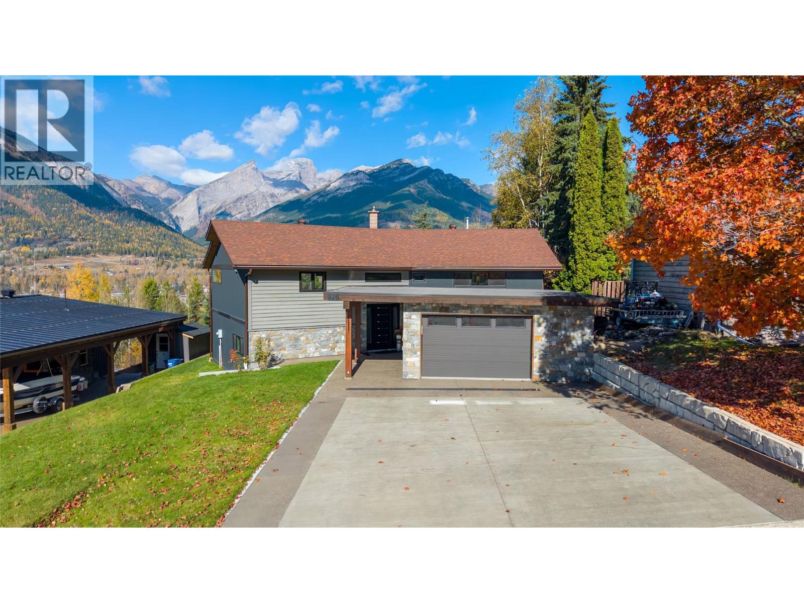 75 Ridgemont Drive, Fernie, British Columbia  V0B 1M2 - Photo 1 - 10403731