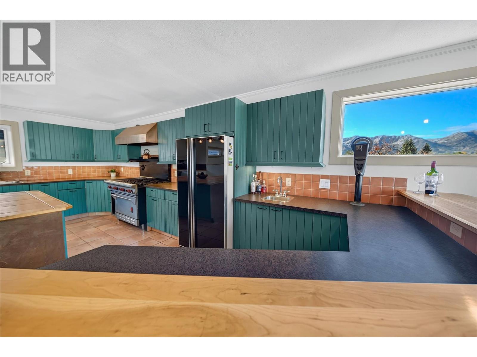 75 Ridgemont Drive, Fernie, British Columbia  V0B 1M2 - Photo 28 - 10403731