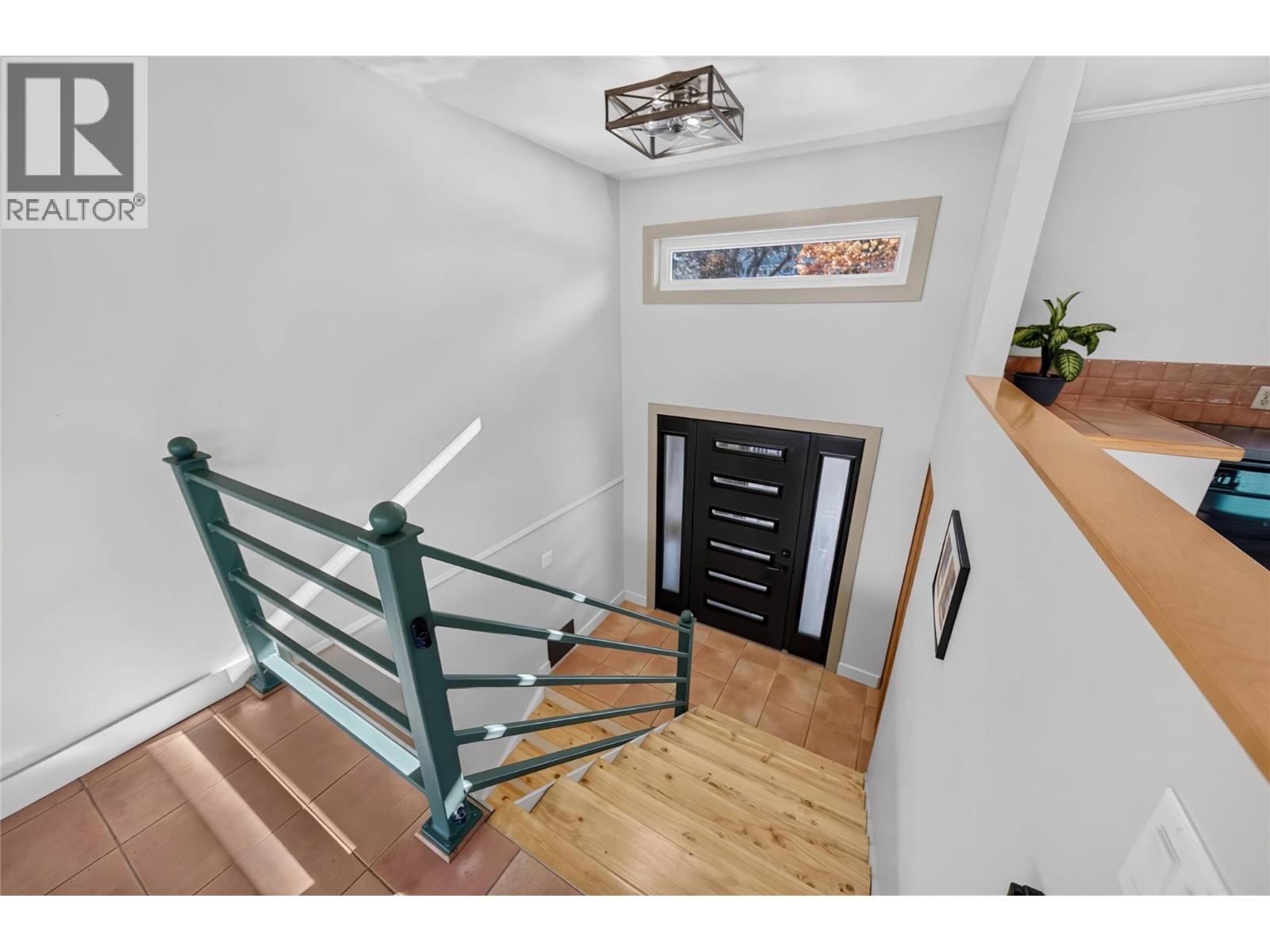 75 Ridgemont Drive, Fernie, British Columbia  V0B 1M2 - Photo 4 - 10403731