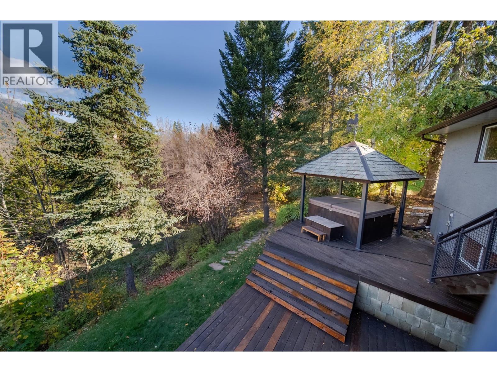 75 Ridgemont Drive, Fernie, British Columbia  V0B 1M2 - Photo 73 - 10403731