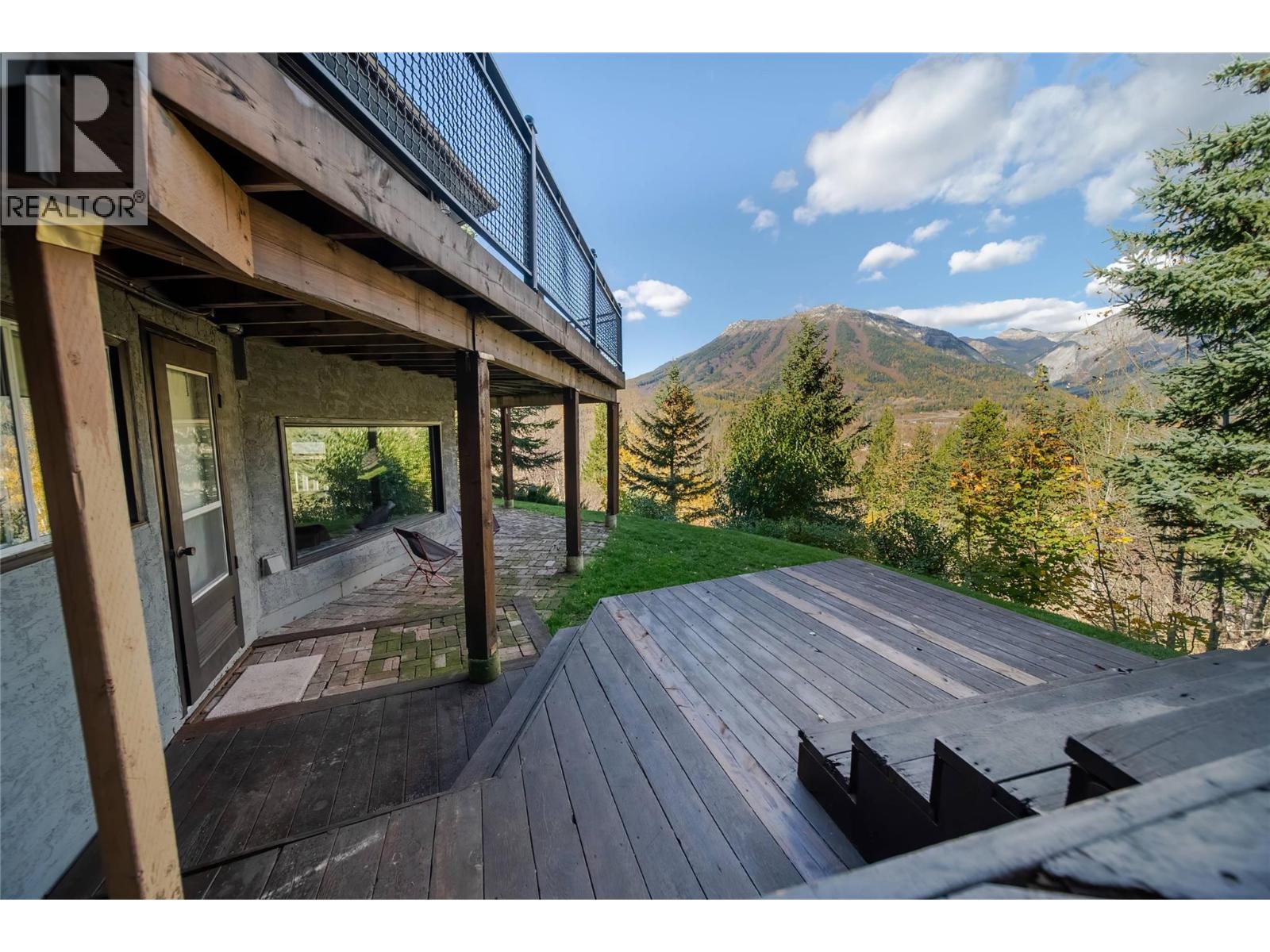 75 Ridgemont Drive, Fernie, British Columbia  V0B 1M2 - Photo 77 - 10403731