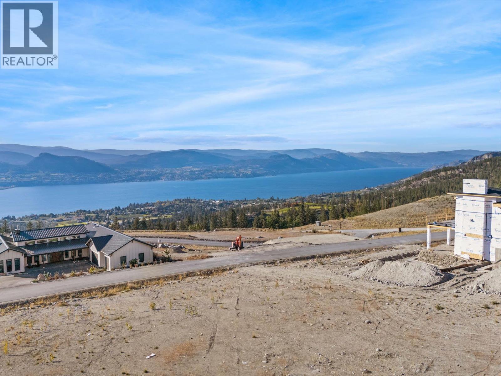 215 Benchlands Drive, Naramata, British Columbia  V0H 1N1 - Photo 2 - 10403210