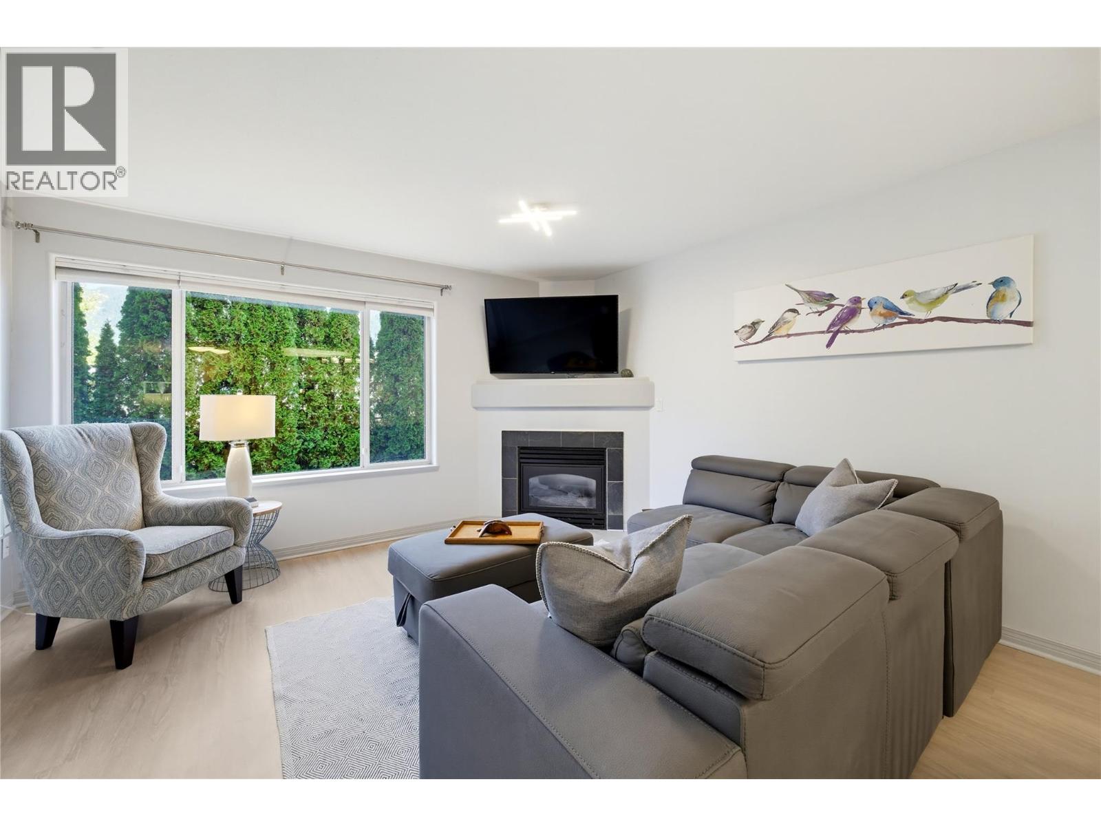 1002 Riverside Avenue Unit# 114, Sicamous, British Columbia  V0E 2V0 - Photo 2 - 10404038