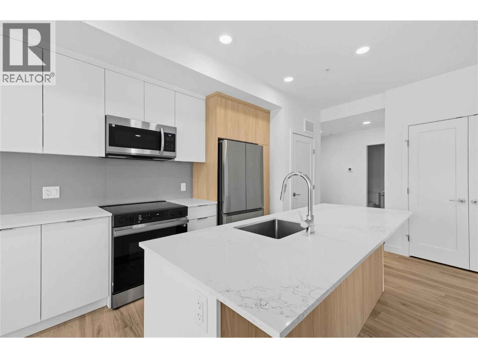 270 Riverside Drive Unit# 204, Penticton, British Columbia  V2A 5Y5 - Photo 8 - 10404014