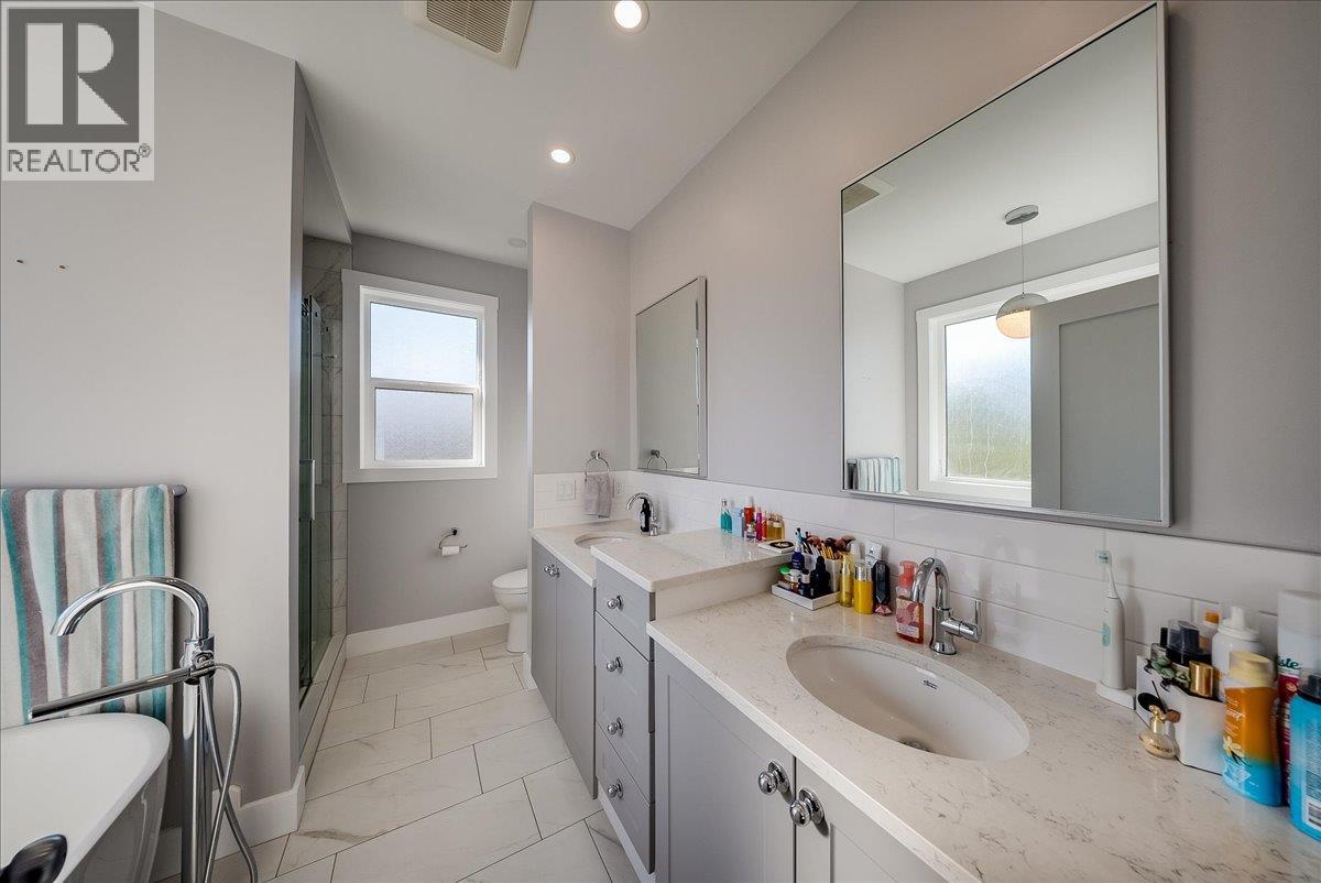 2440 Mcbride Street, Trail, British Columbia  V1R 3A6 - Photo 22 - 10403971