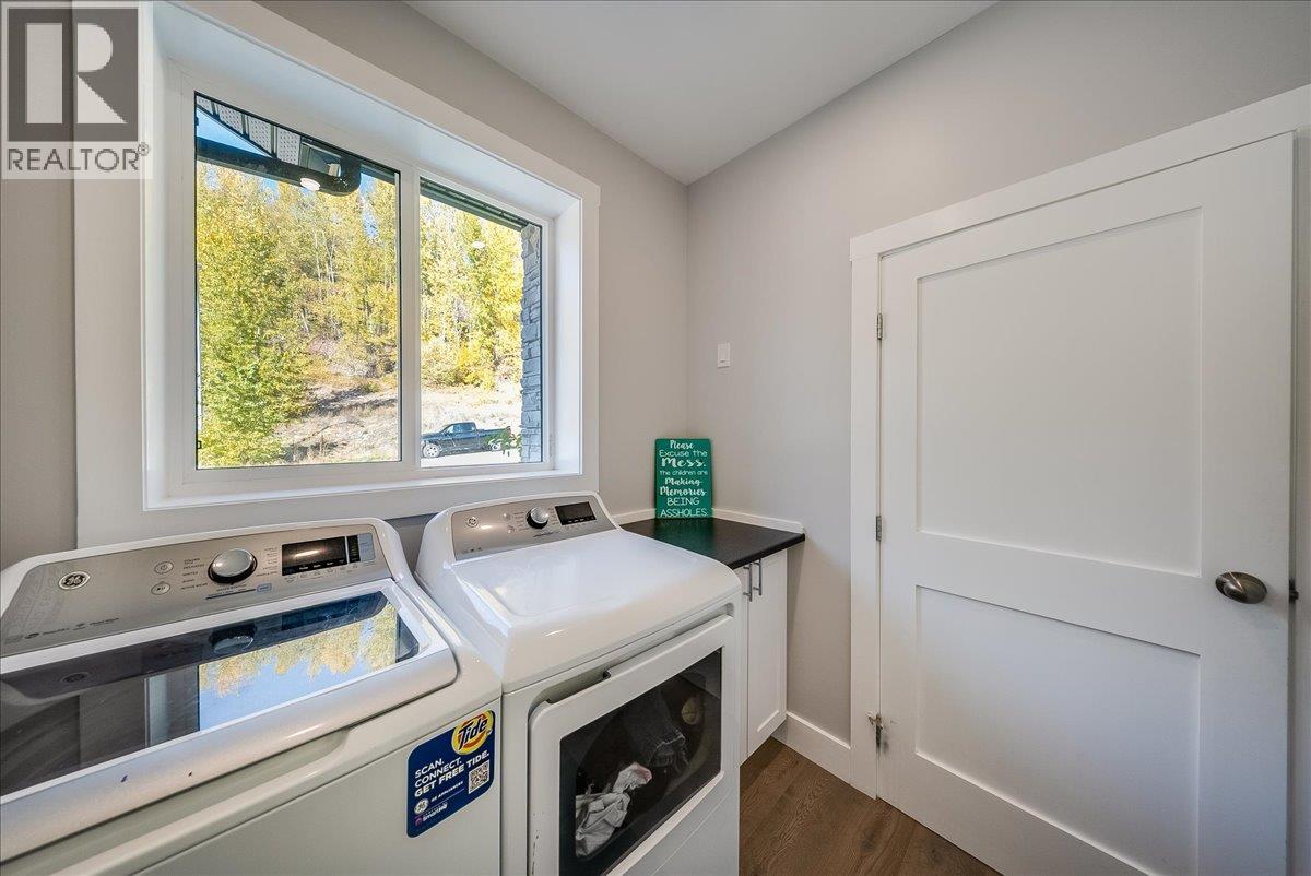 2440 Mcbride Street, Trail, British Columbia  V1R 3A6 - Photo 30 - 10403971