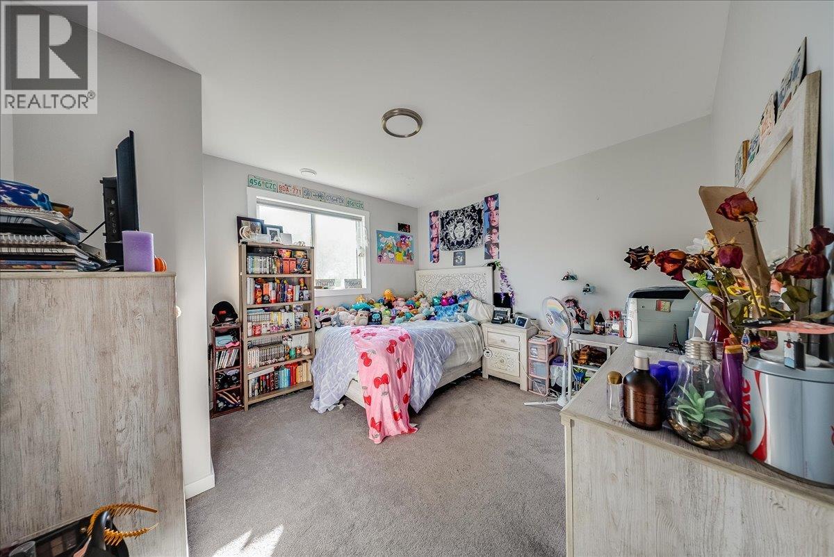 2440 Mcbride Street, Trail, British Columbia  V1R 3A6 - Photo 43 - 10403971