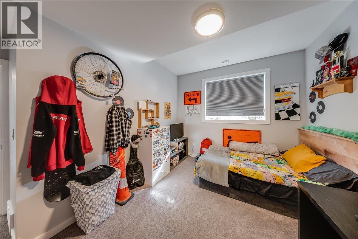 2440 Mcbride Street, Trail, British Columbia  V1R 3A6 - Photo 46 - 10403971