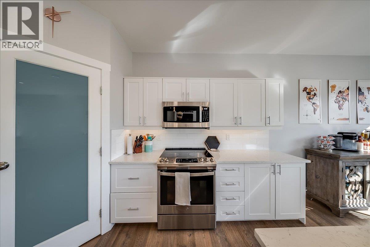 2440 Mcbride Street, Trail, British Columbia  V1R 3A6 - Photo 6 - 10403971