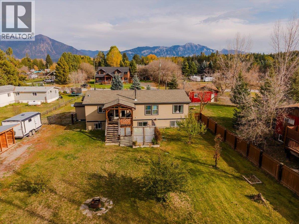 7321 George Road, Jaffray, British Columbia  V0B 1T0 - Photo 2 - 10404047