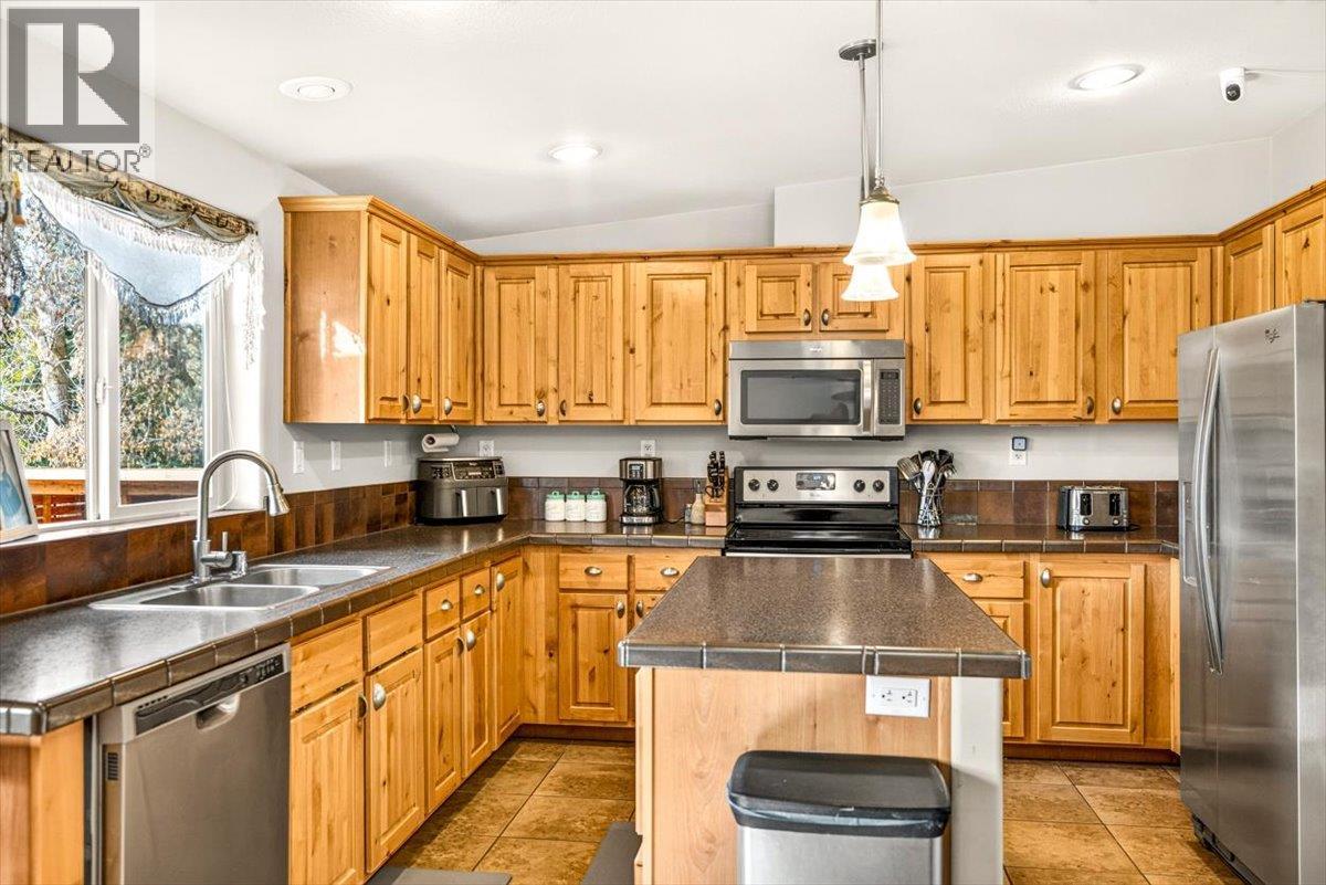 7321 George Road, Jaffray, British Columbia  V0B 1T0 - Photo 23 - 10404047