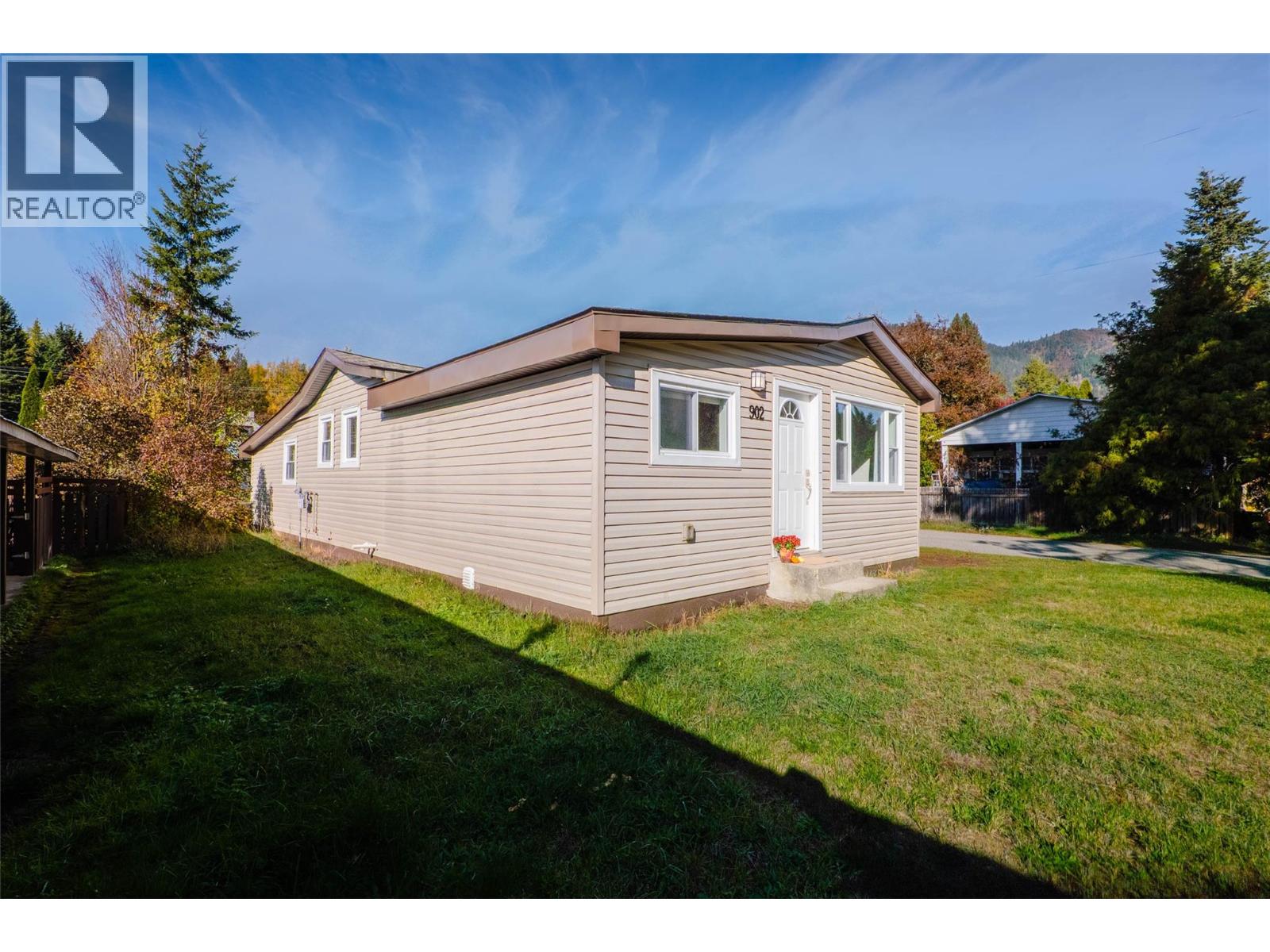 902 Cottonwood Avenue, Salmo, British Columbia  V0G 1Z0 - Photo 35 - 10403554