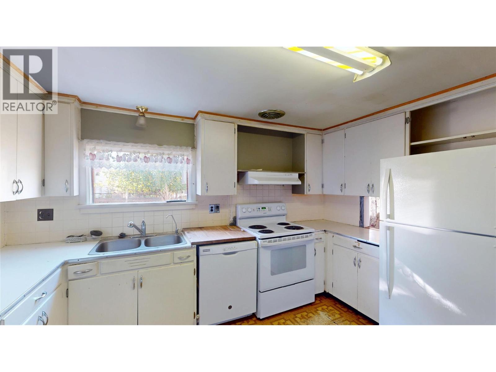 312 3rd Avenue S, Cranbrook, British Columbia  V1C 2B9 - Photo 19 - 10404029