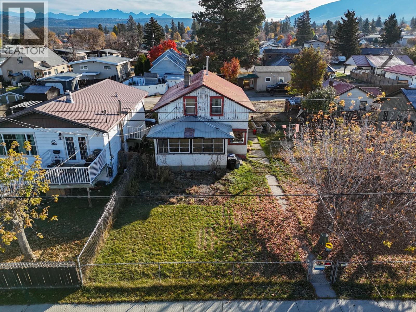 312 3rd Avenue S, Cranbrook, British Columbia  V1C 2B9 - Photo 2 - 10404029