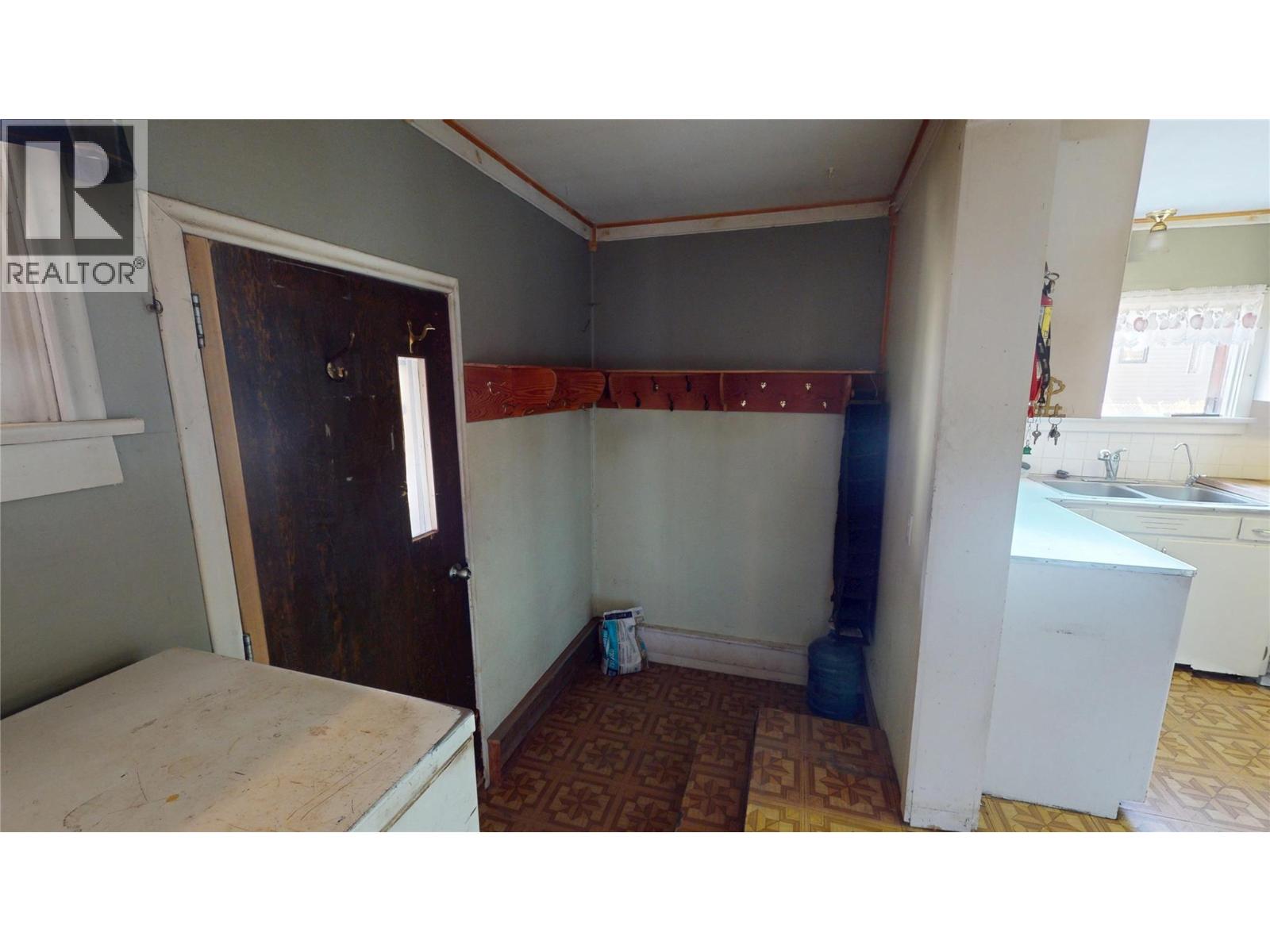 312 3rd Avenue S, Cranbrook, British Columbia  V1C 2B9 - Photo 21 - 10404029