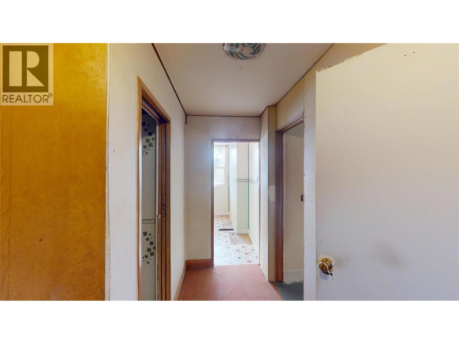 312 3rd Avenue S, Cranbrook, British Columbia  V1C 2B9 - Photo 27 - 10404029