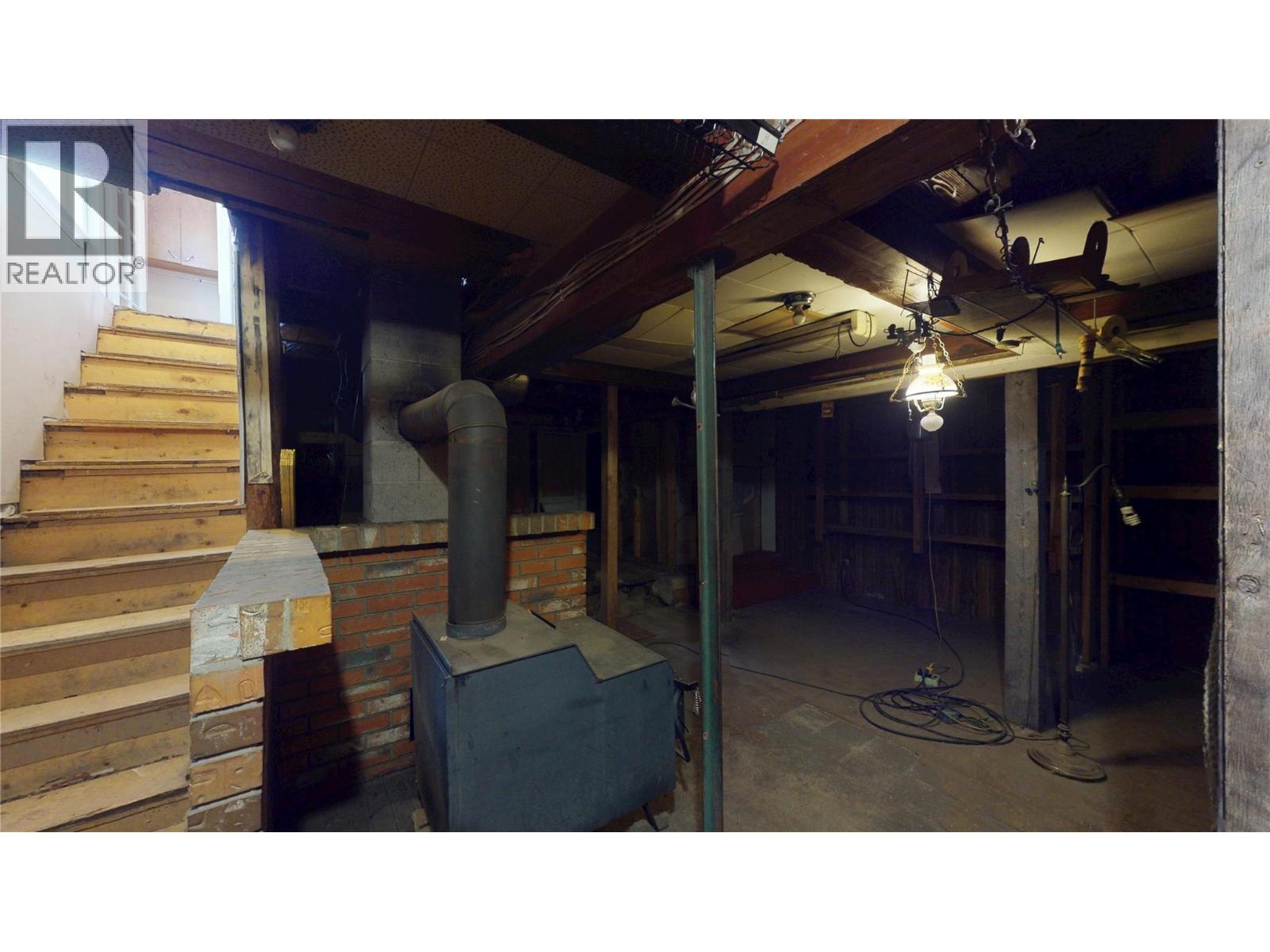312 3rd Avenue S, Cranbrook, British Columbia  V1C 2B9 - Photo 39 - 10404029
