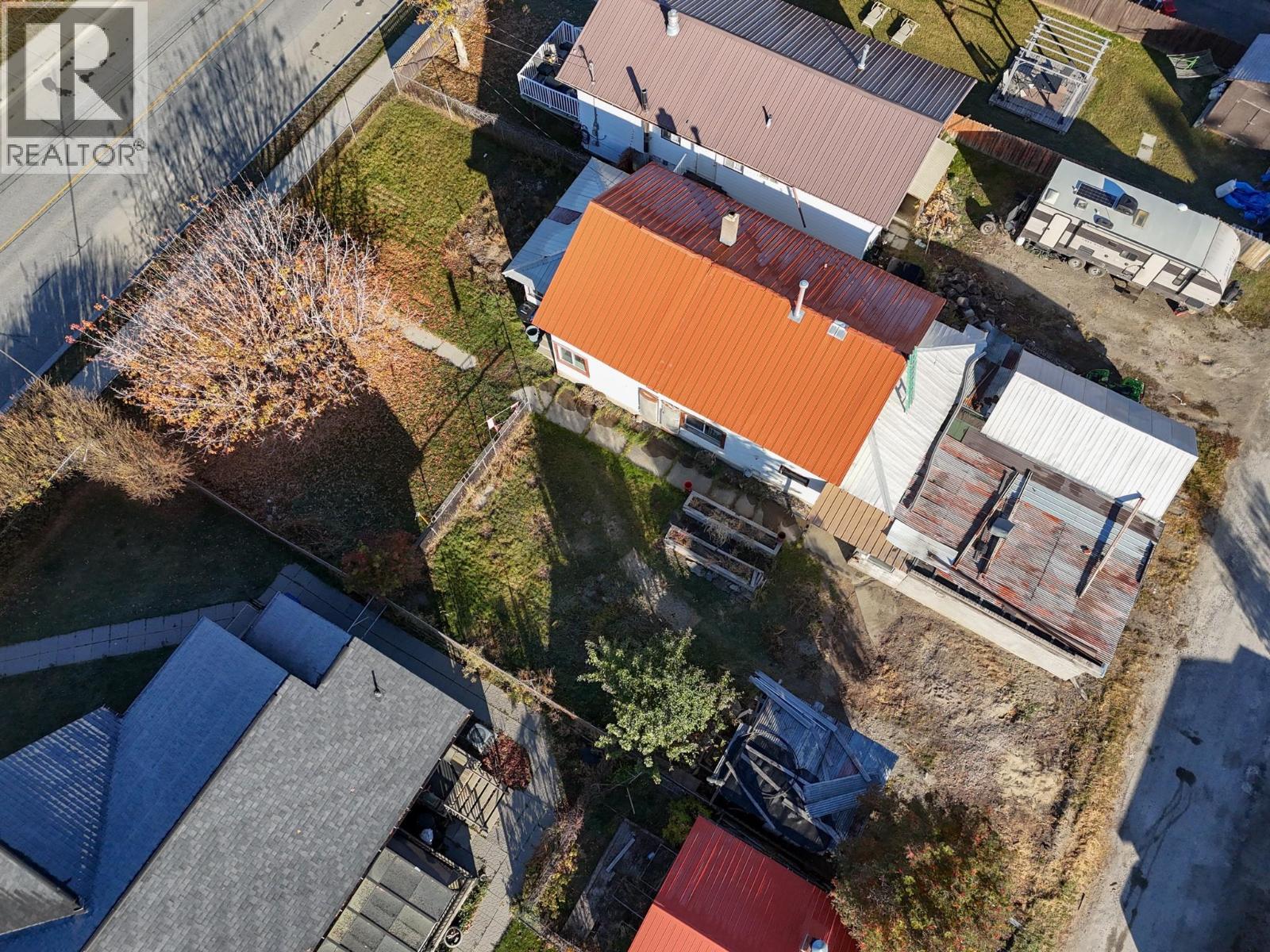 312 3rd Avenue S, Cranbrook, British Columbia  V1C 2B9 - Photo 6 - 10404029