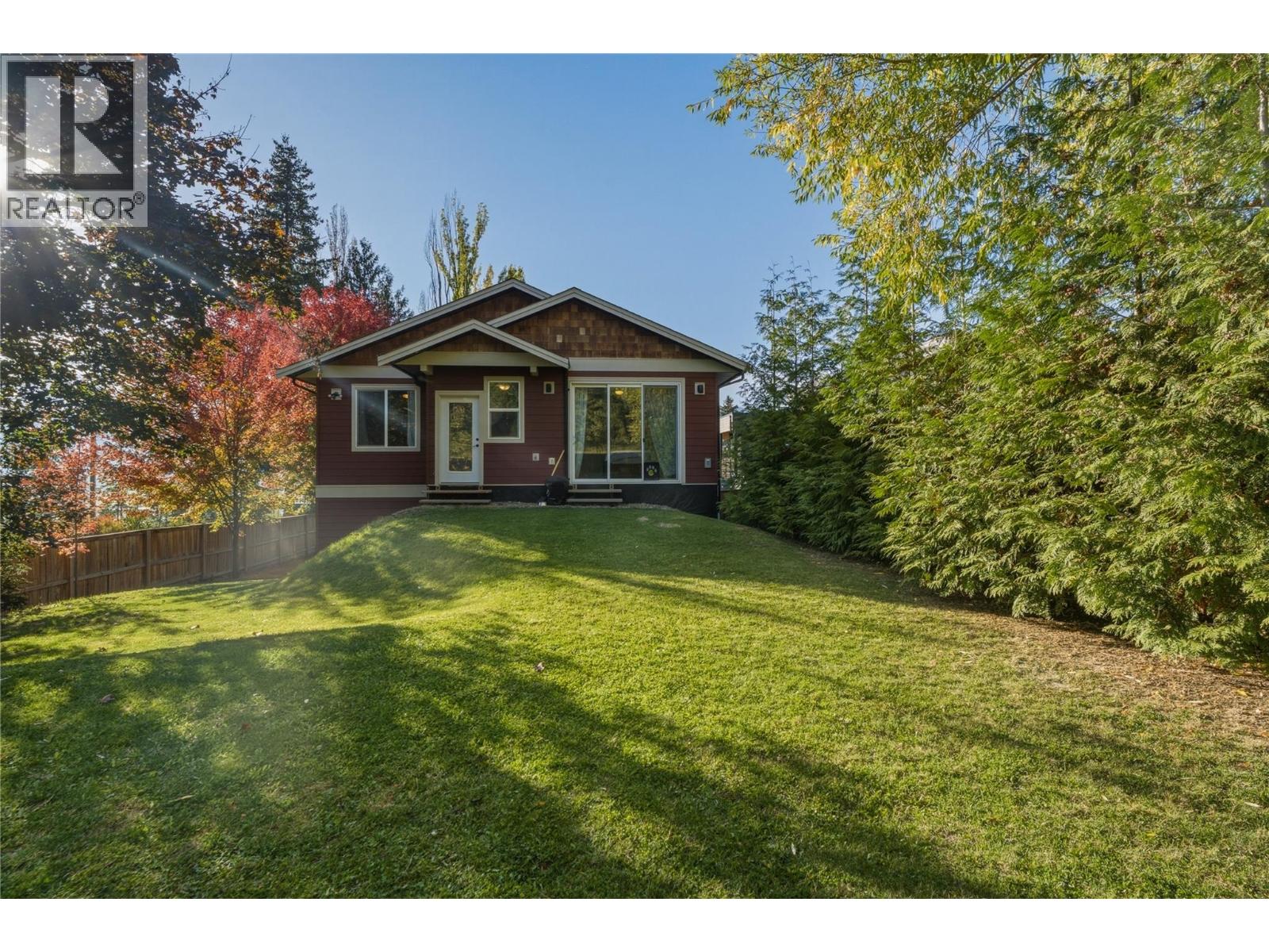 2810 25 Street Ne, Salmon Arm, British Columbia  V1E 0G2 - Photo 2 - 10403994