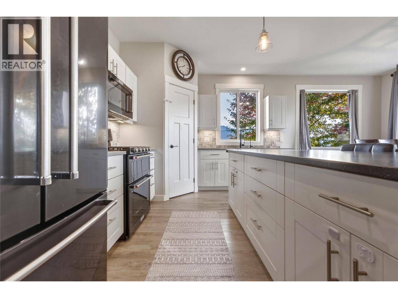 2810 25 Street Ne, Salmon Arm, British Columbia  V1E 0G2 - Photo 5 - 10403994