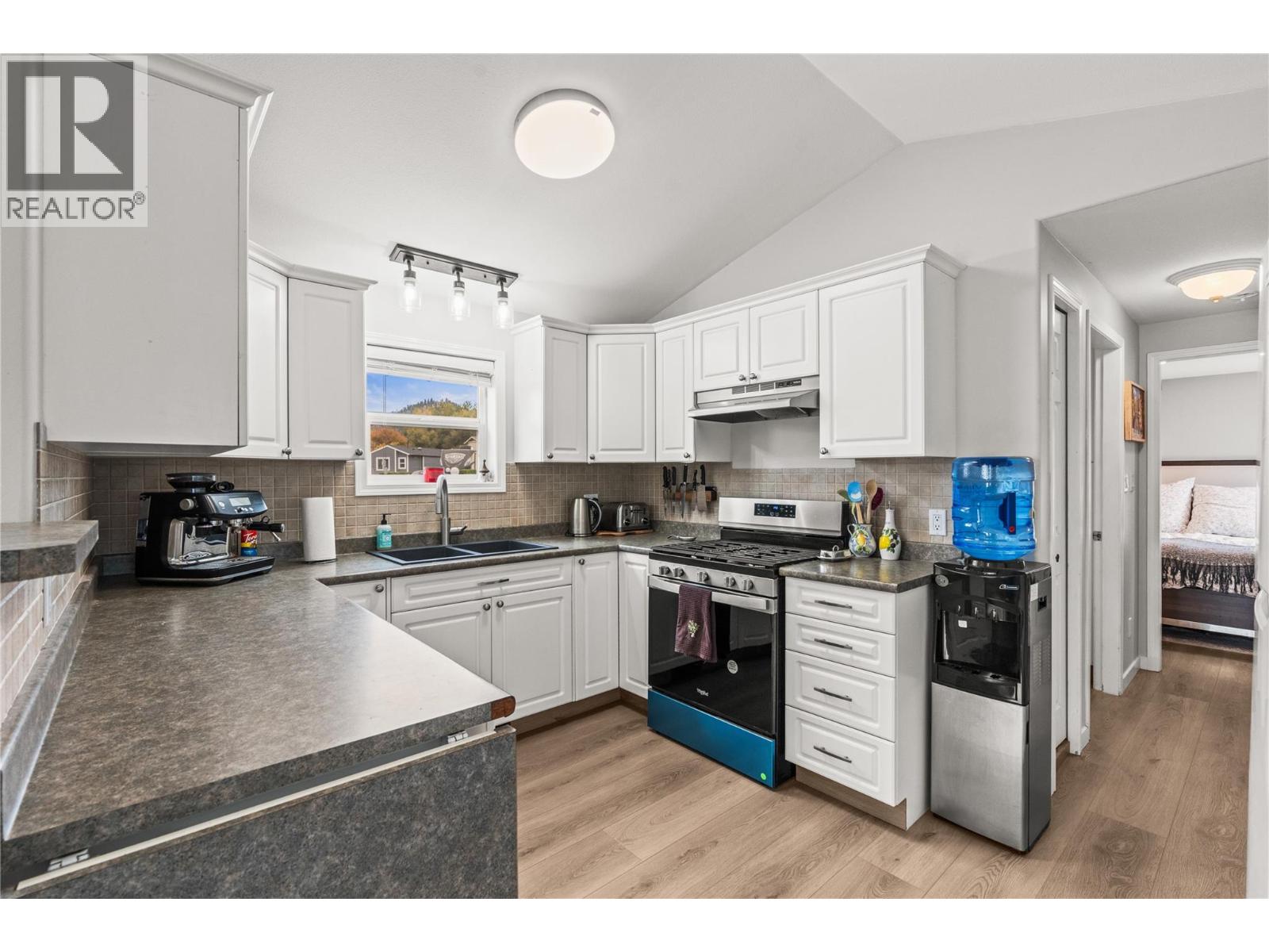 8000 Highland Road Unit# 38, Vernon, British Columbia  V1B 3W5 - Photo 31 - 10403902