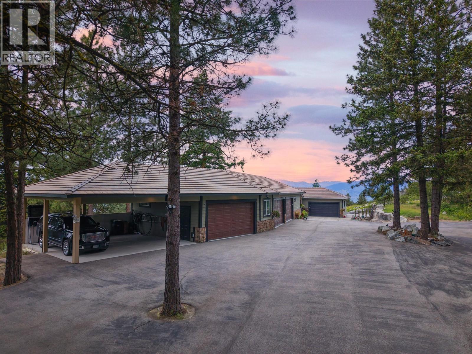 1370 Bullmoose Way, Osoyoos, British Columbia  V0H 1V6 - Photo 3 - 10404076