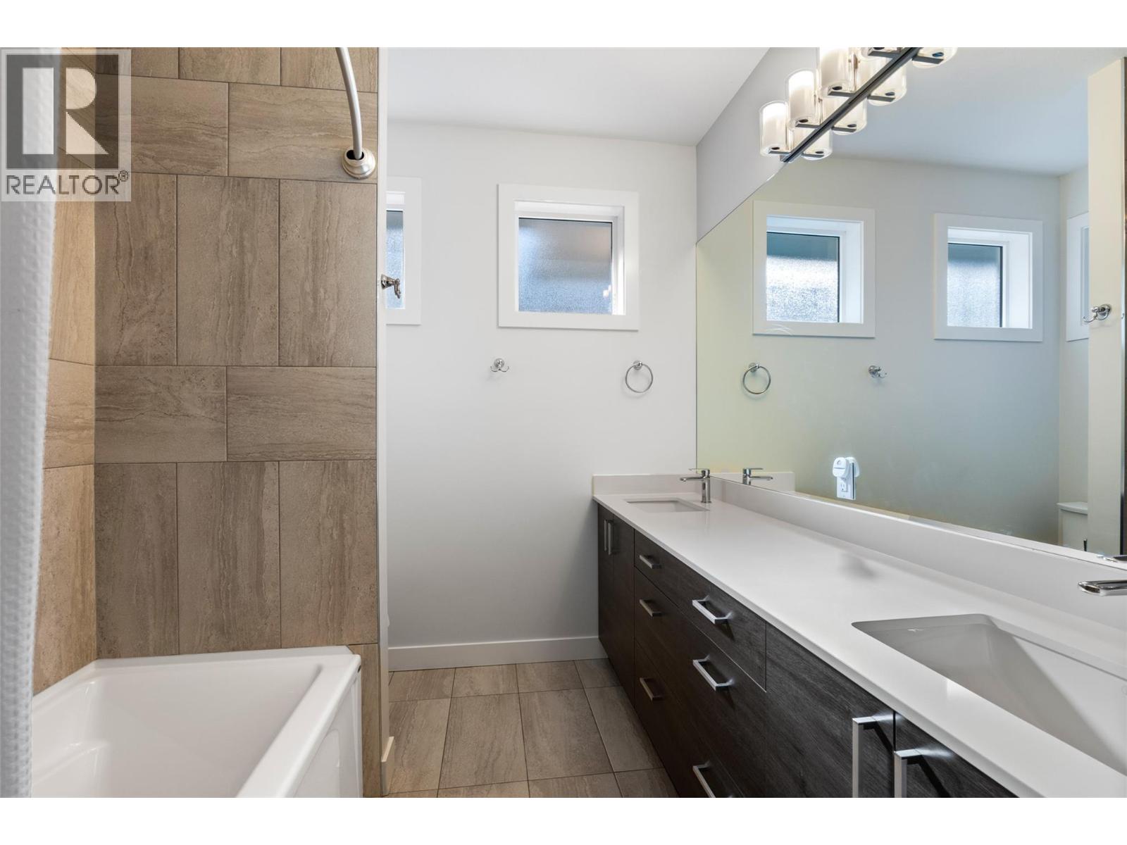 5766 Dallas Drive, Kamloops, British Columbia  V2C 4X2 - Photo 12 - 10404153