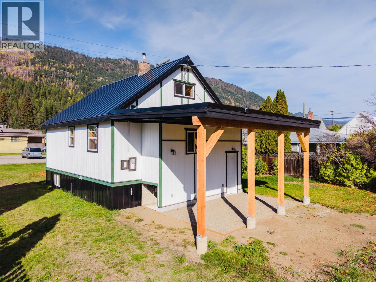 515 Sayward Avenue, Salmo, British Columbia  V0G 1Z0 - Photo 36 - 10403556