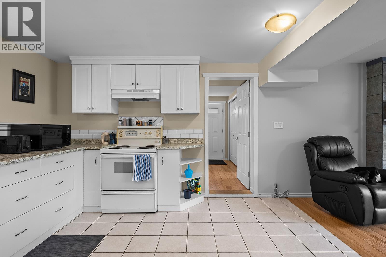 851 Hammer Avenue, Kelowna, British Columbia  V1W 2B7 - Photo 50 - 10403943